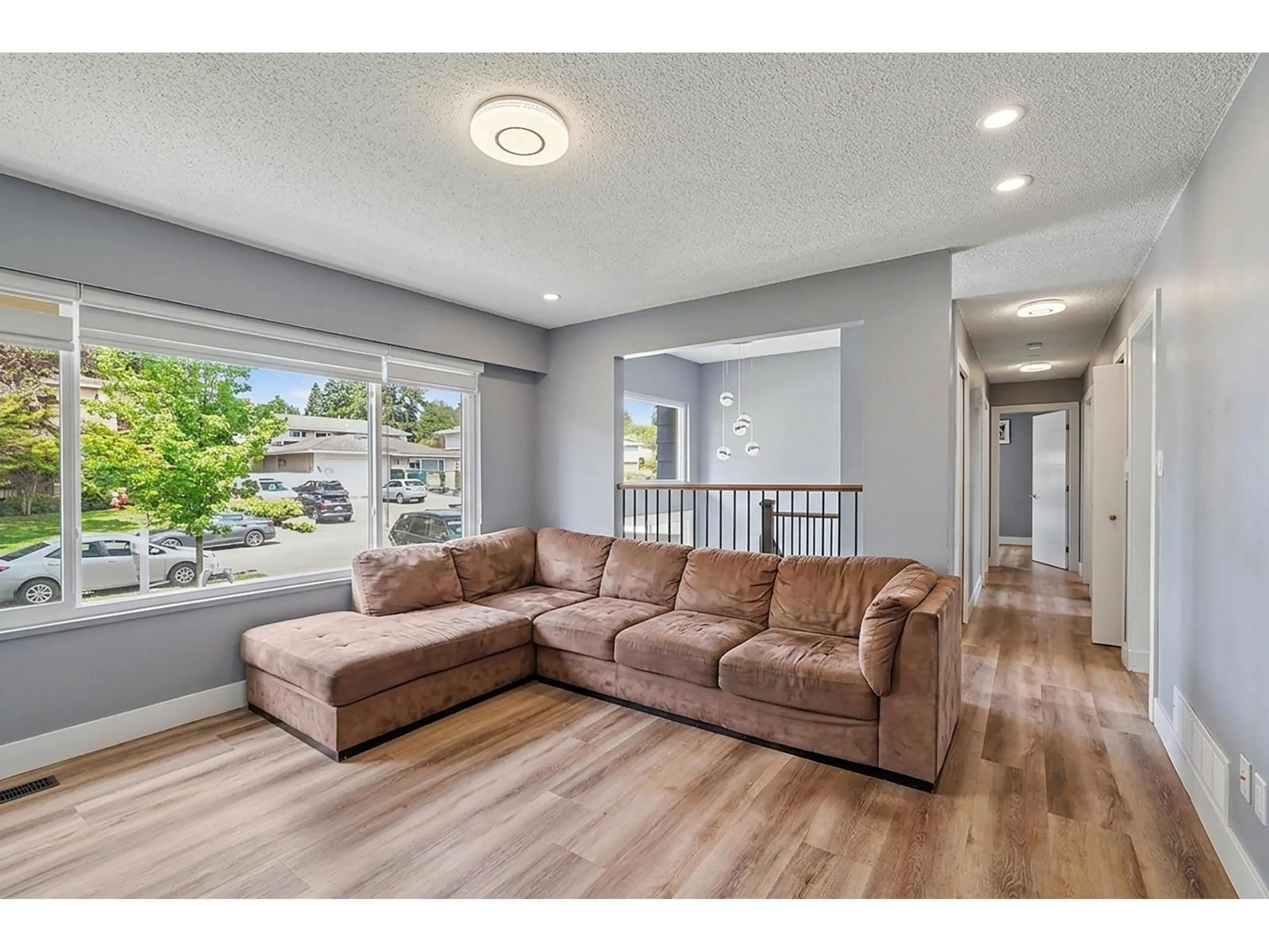 Living room with furniture, unknown for 9024 123A STREET, Surrey British Columbia V3V6K3