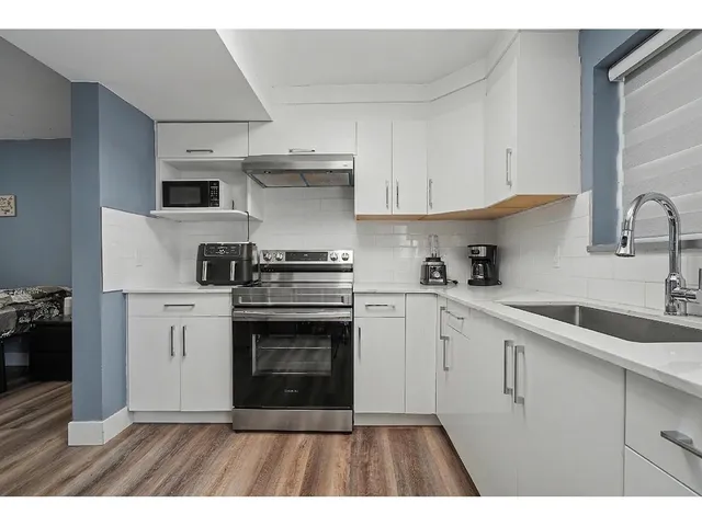 9024 123A STREET, Surrey 5