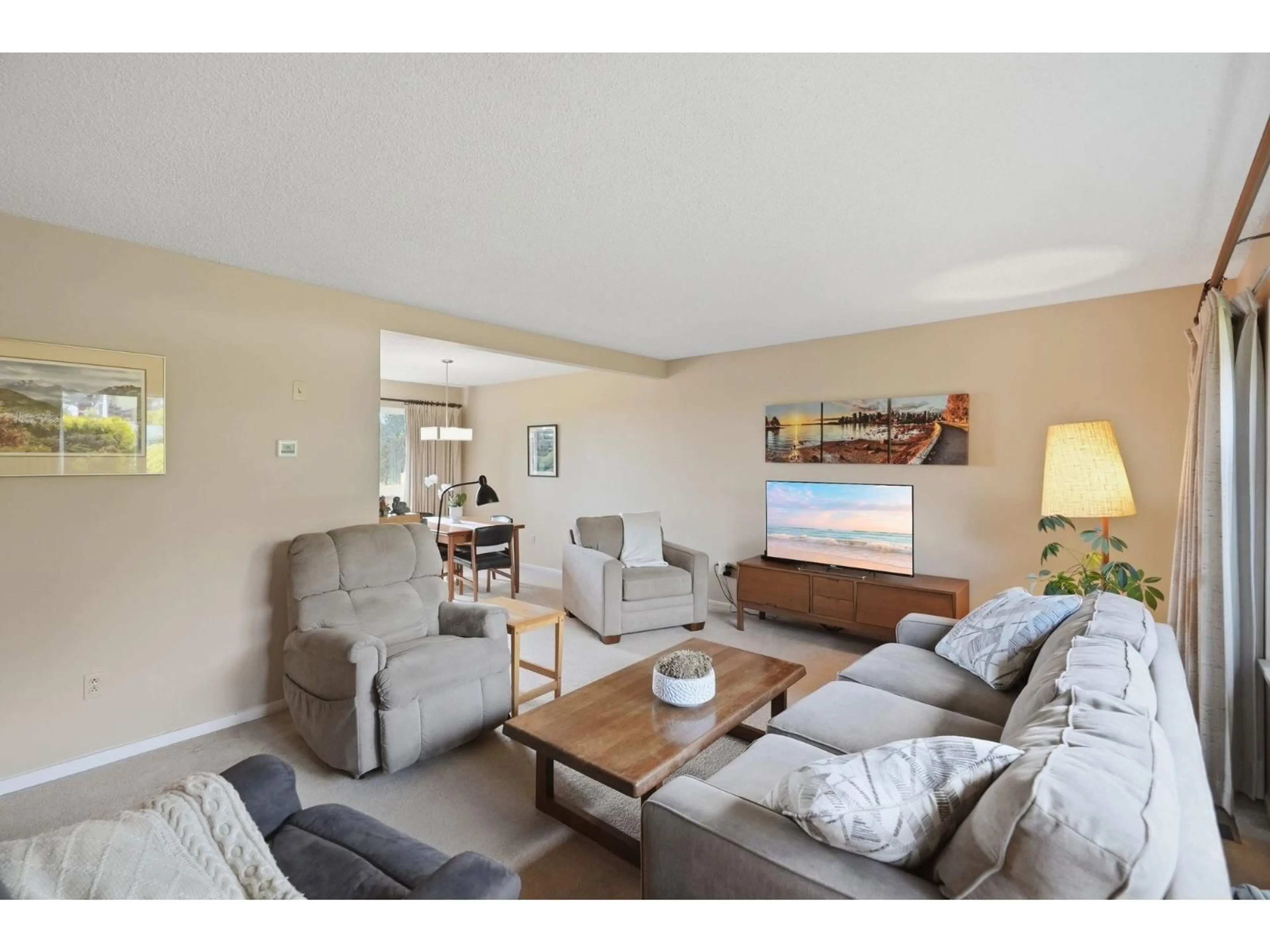Living room with furniture, unknown for 8099 WILTSHIRE PLACE, Delta British Columbia V4C6T1