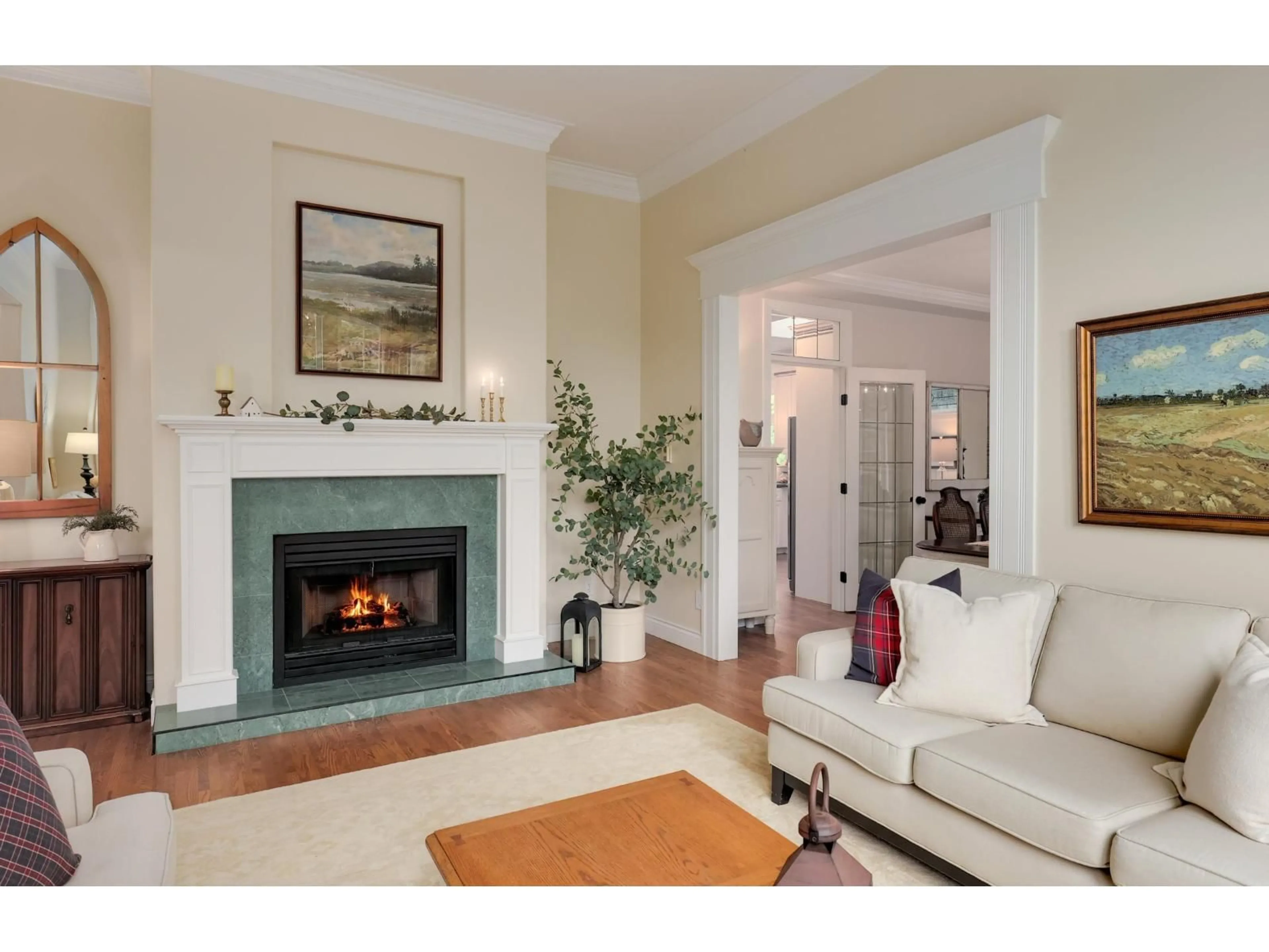Living room with furniture, unknown for 2310 133 STREET, Surrey British Columbia V4A9T7