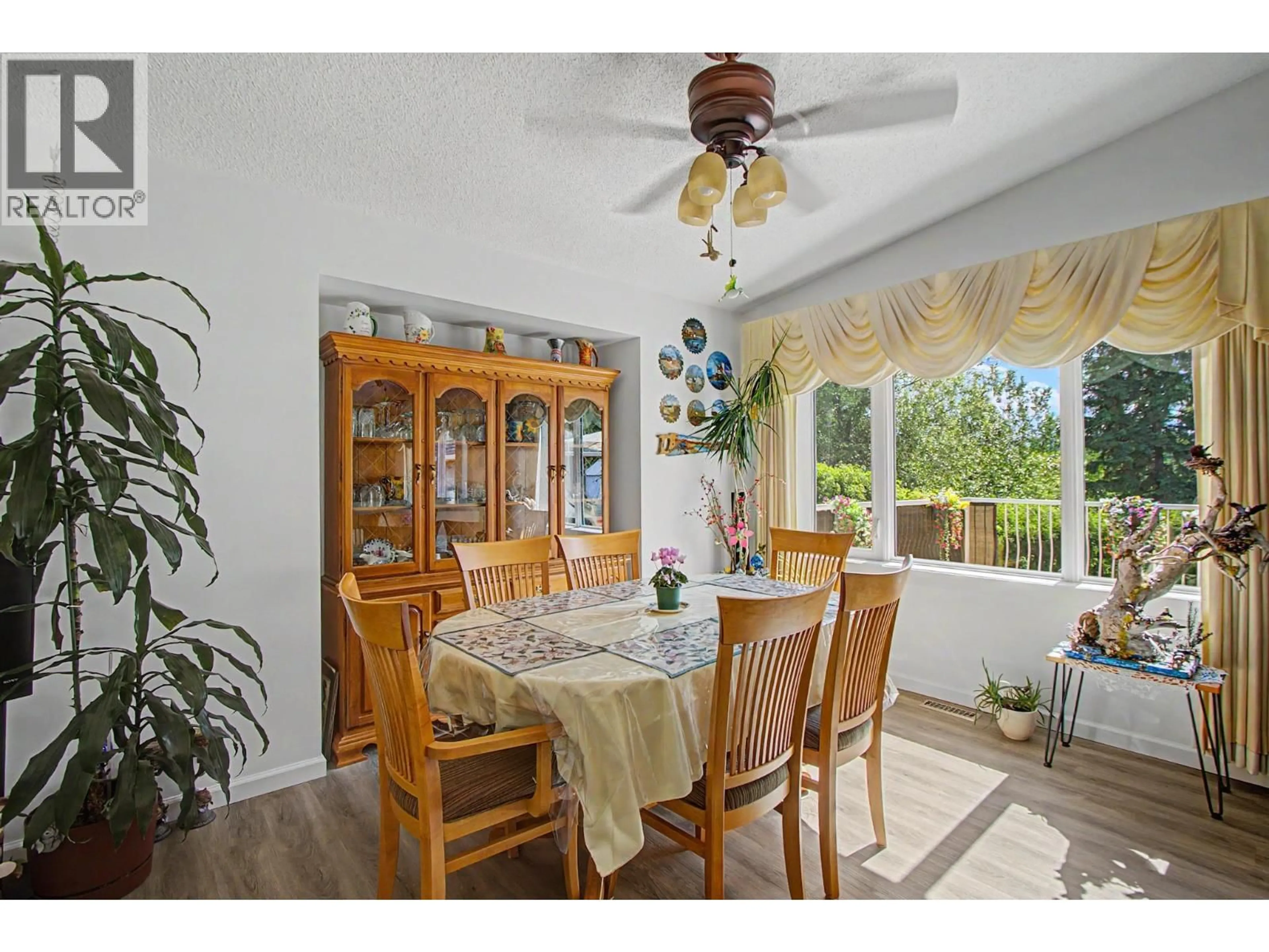Dining room, ceramic/tile floor for 3819 BRENTWOOD PLACE, Prince George British Columbia V2K3Y1