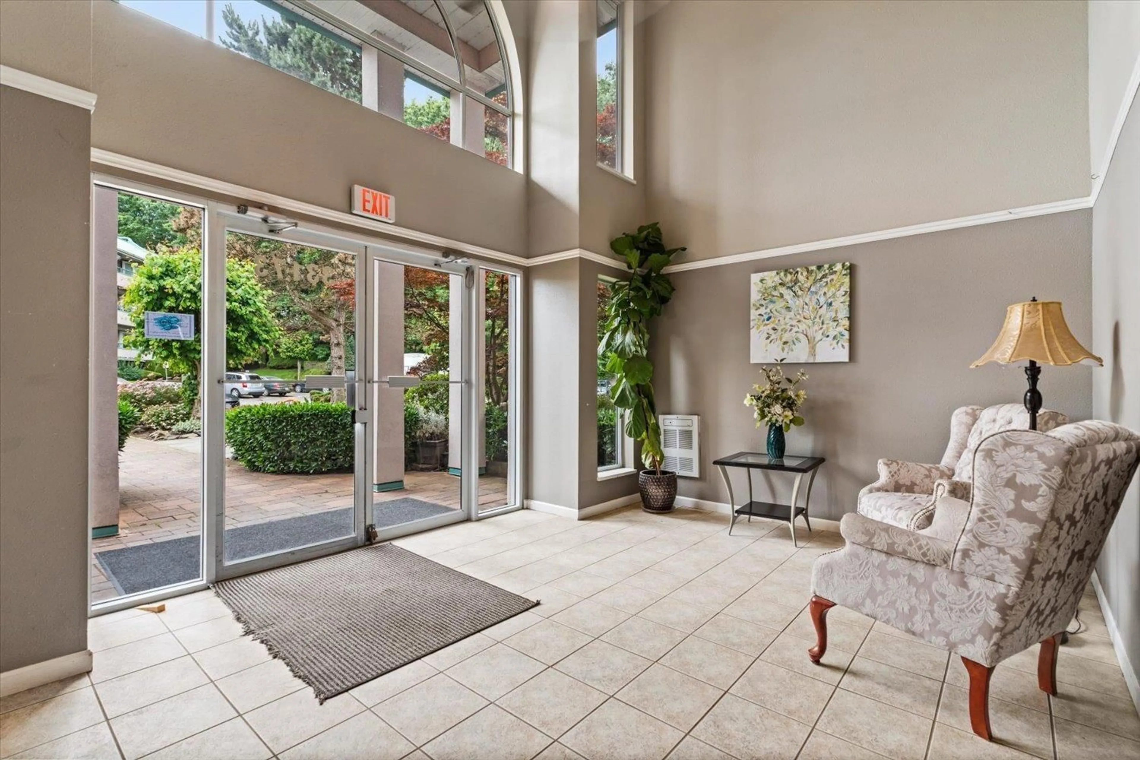 Indoor foyer for 231 - 33173 OLD YALE ROAD, Abbotsford British Columbia V2S2J4