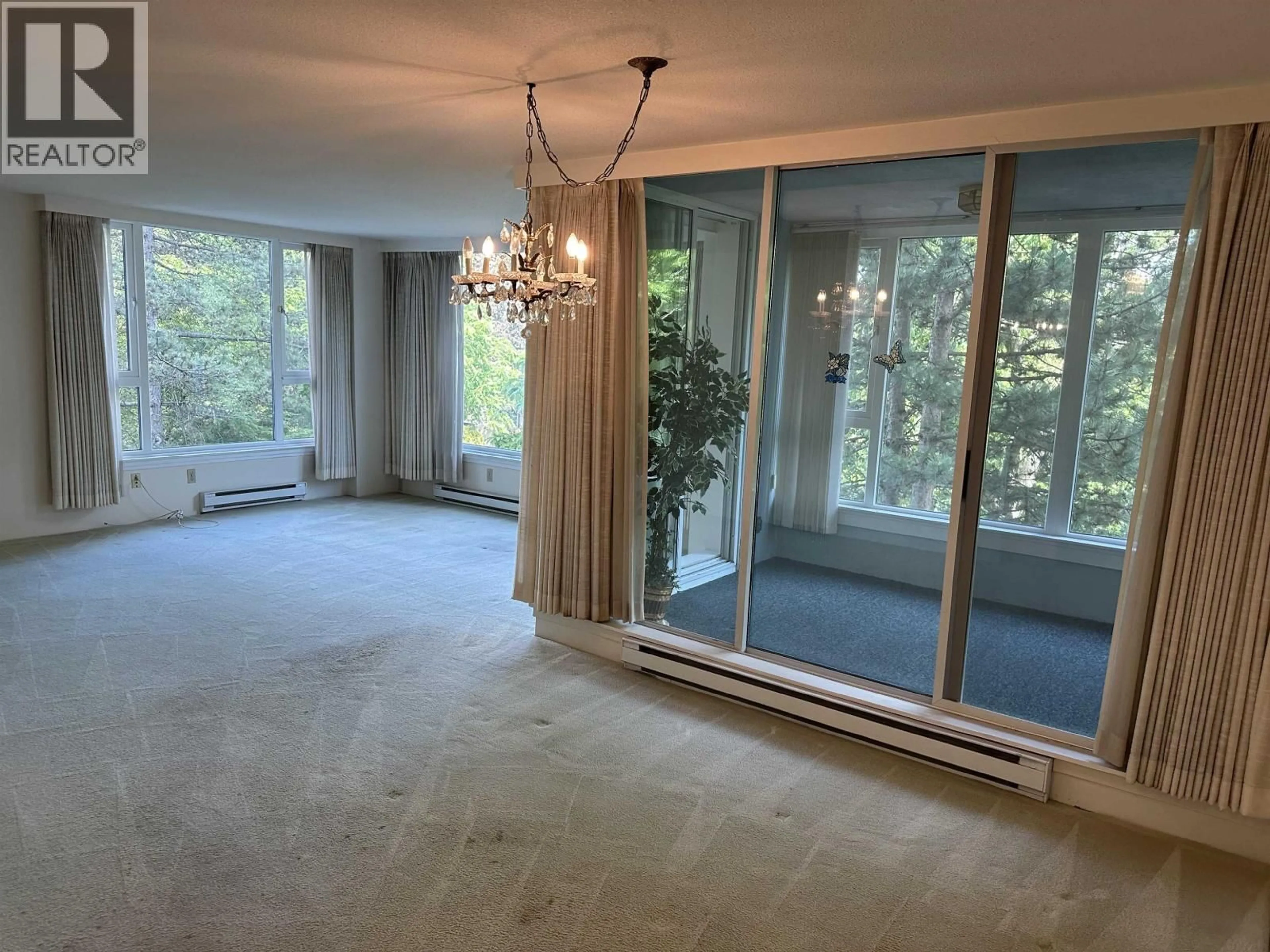 A pic of a room for 403 - 5425 YEW STREET, Vancouver British Columbia V6M3X7