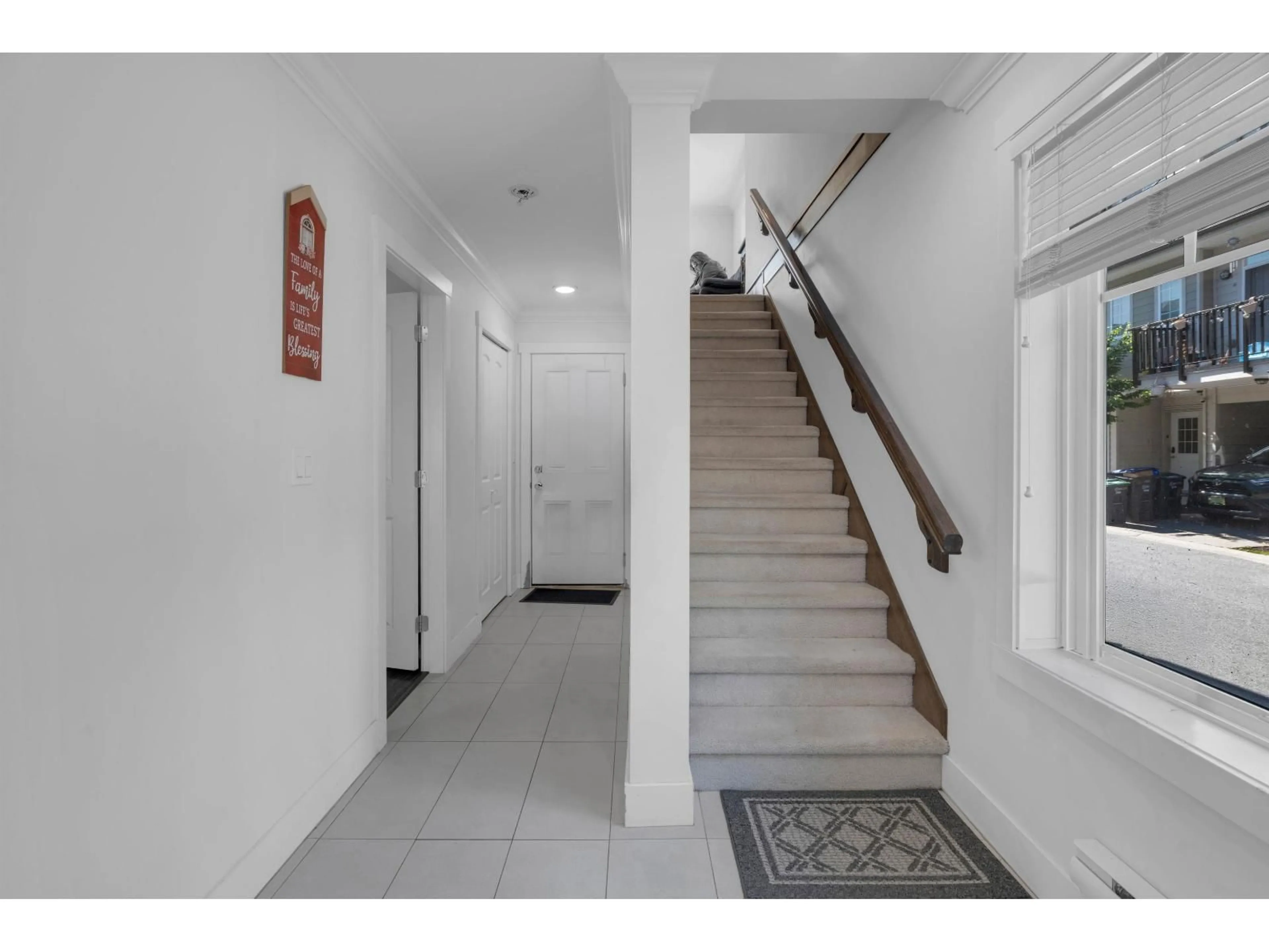 Indoor foyer for 113 - 13898 64 AVENUE, Surrey British Columbia V3W1L6