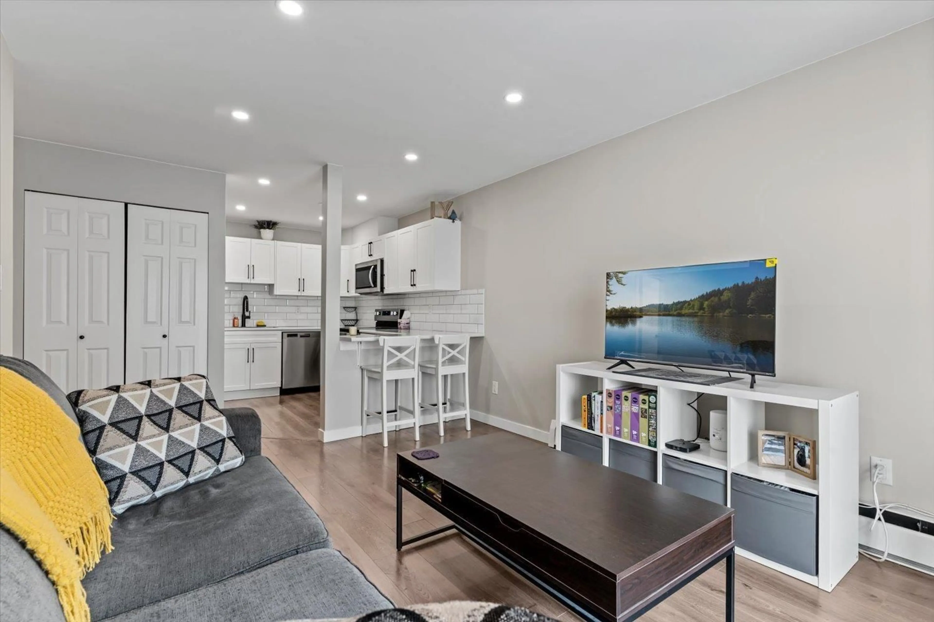 Unknown for 211 - 45749 SPADINA AVENUE, Chilliwack British Columbia V2P1T5