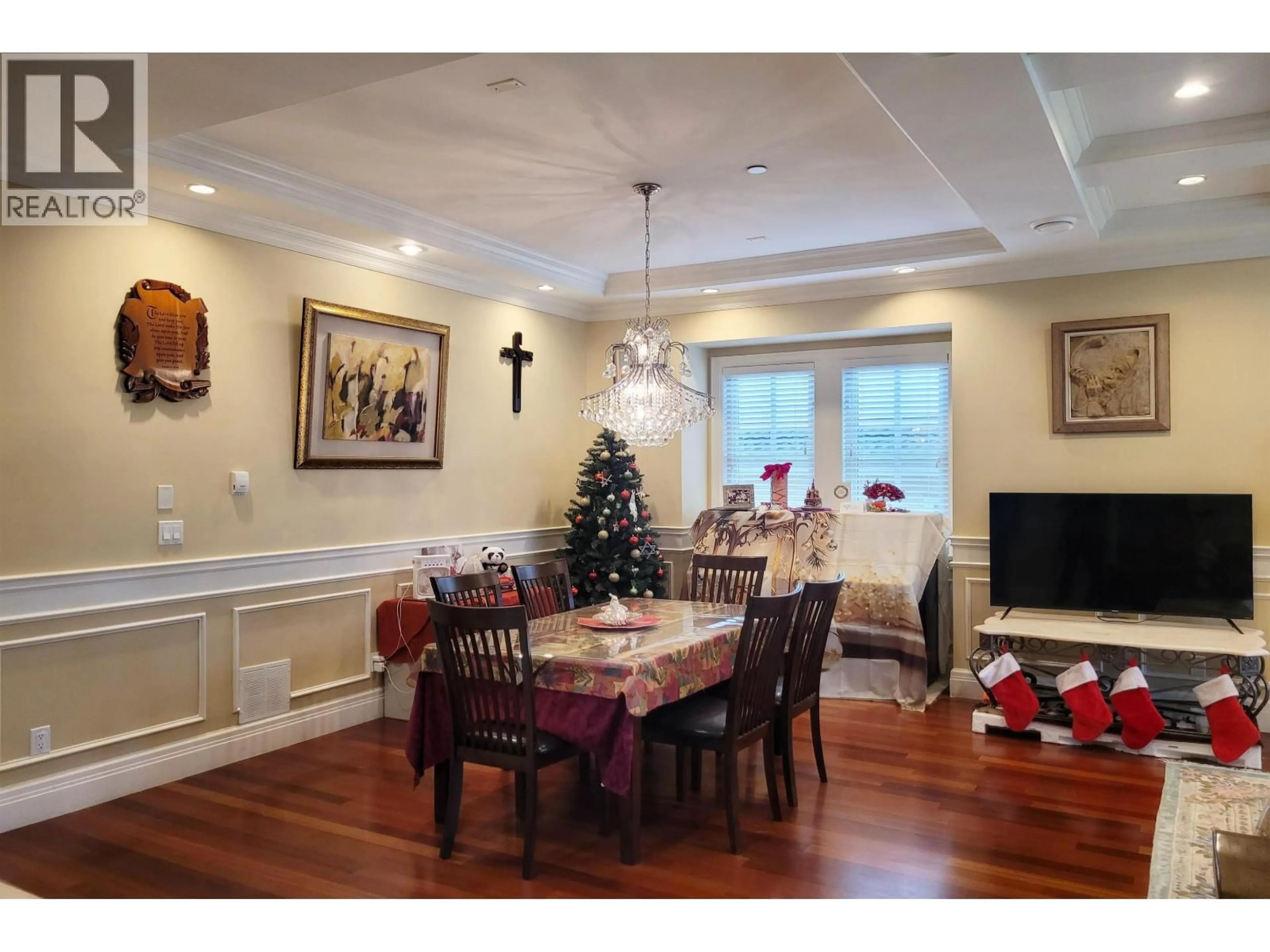Dining room, wood/laminate floor for 2228 22ND AVENUE, Vancouver British Columbia V6L1L7