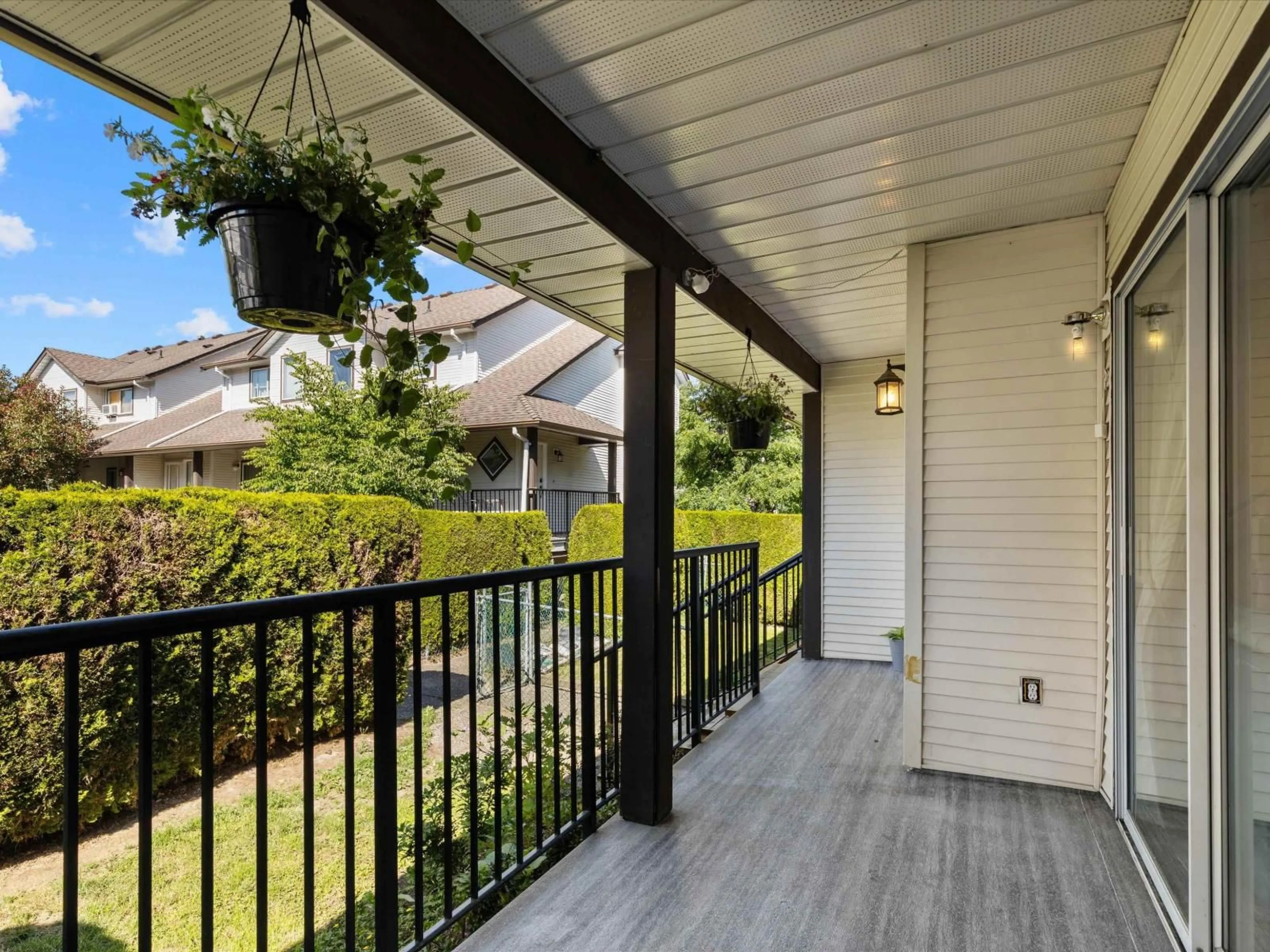 Patio, street for 39 - 45740 THOMAS ROAD, Chilliwack British Columbia V2R3V9