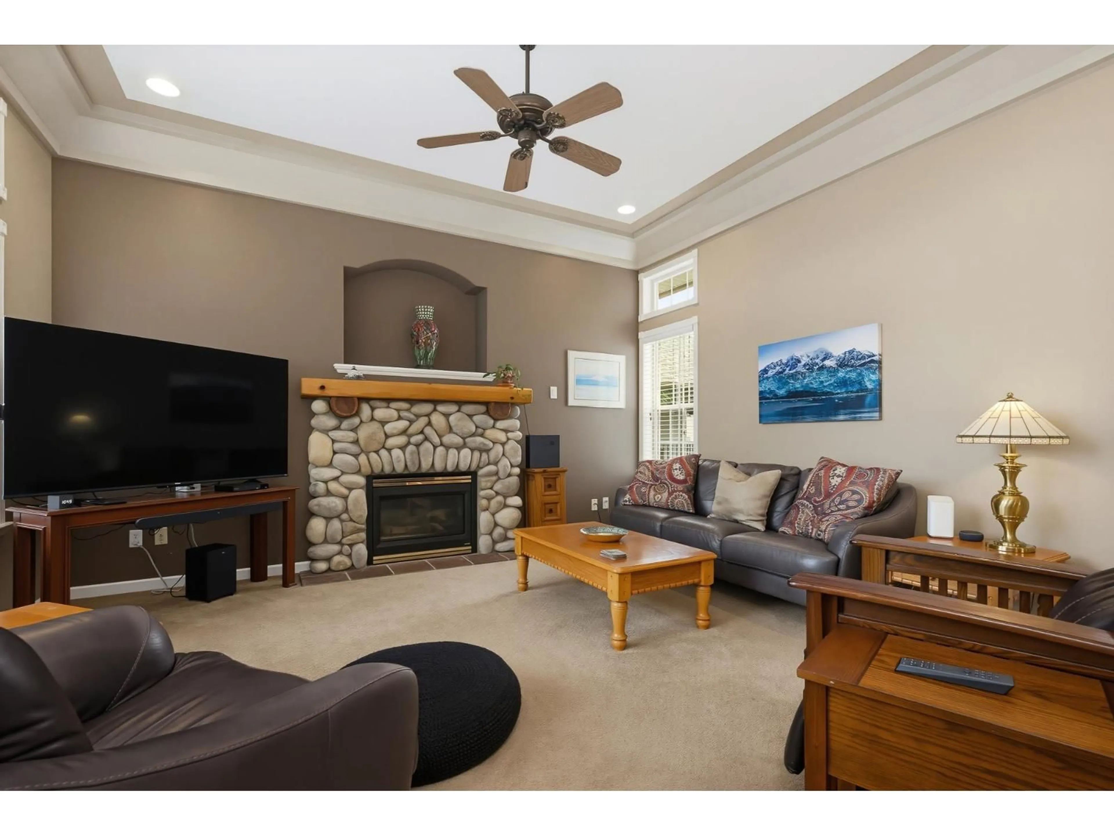 Living room with furniture, unknown for 30585 CRESTVIEW AVENUE, Abbotsford British Columbia V2T6V2