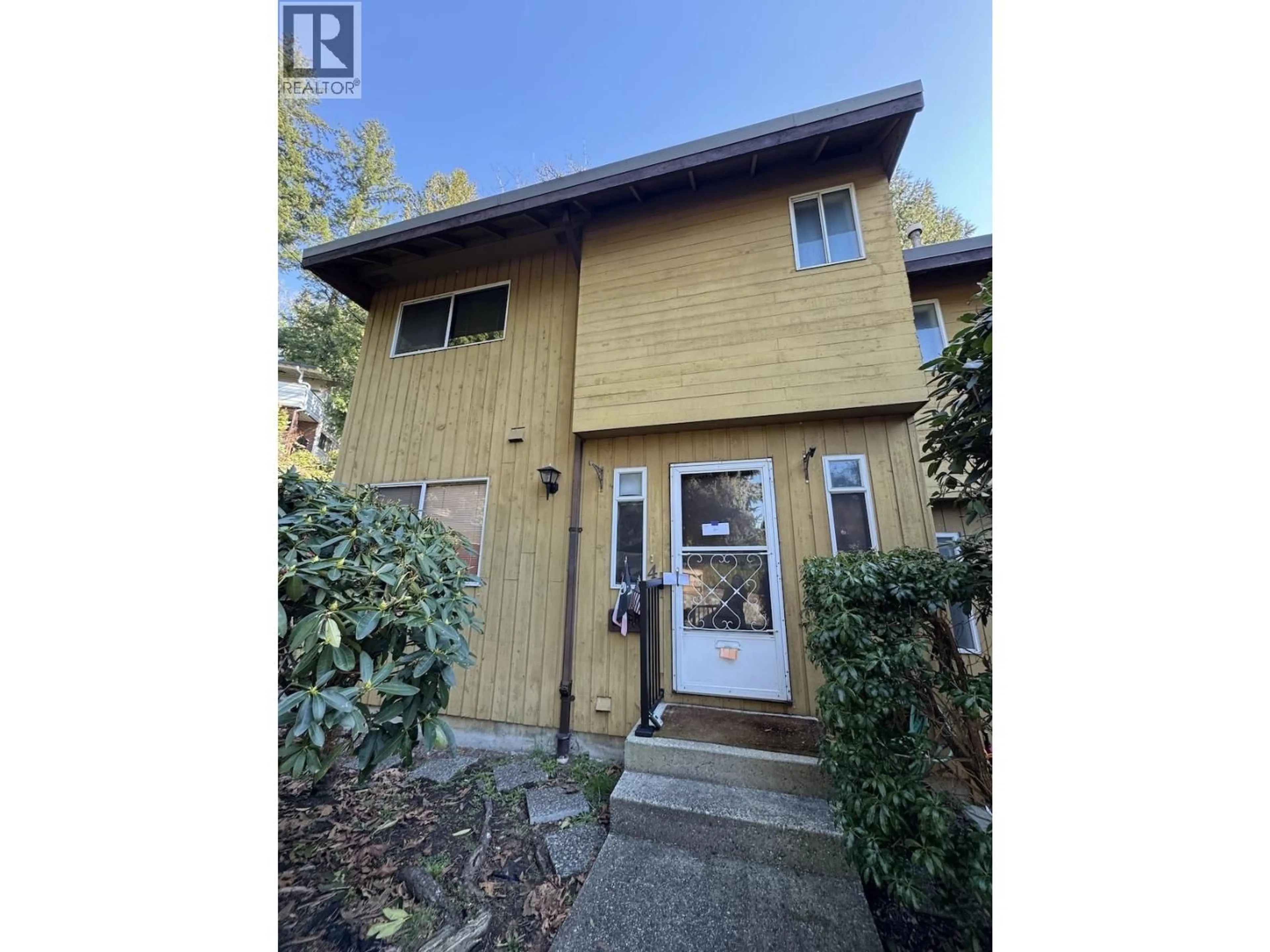 Unknown for 4 - 305 DECAIRE STREET, Coquitlam British Columbia V3K4Z6