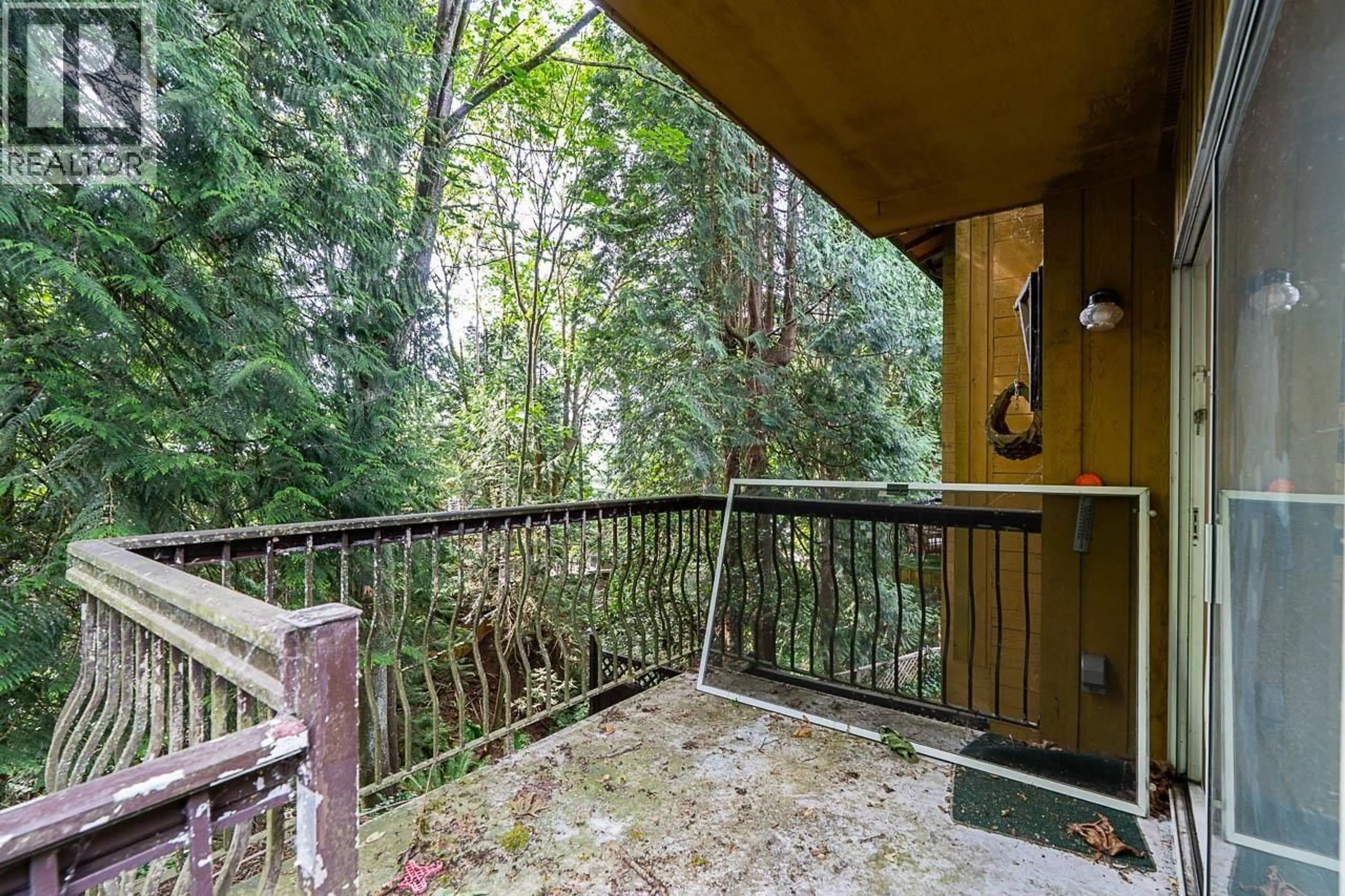 Patio, forest/trees view for 4 - 305 DECAIRE STREET, Coquitlam British Columbia V3K4Z6