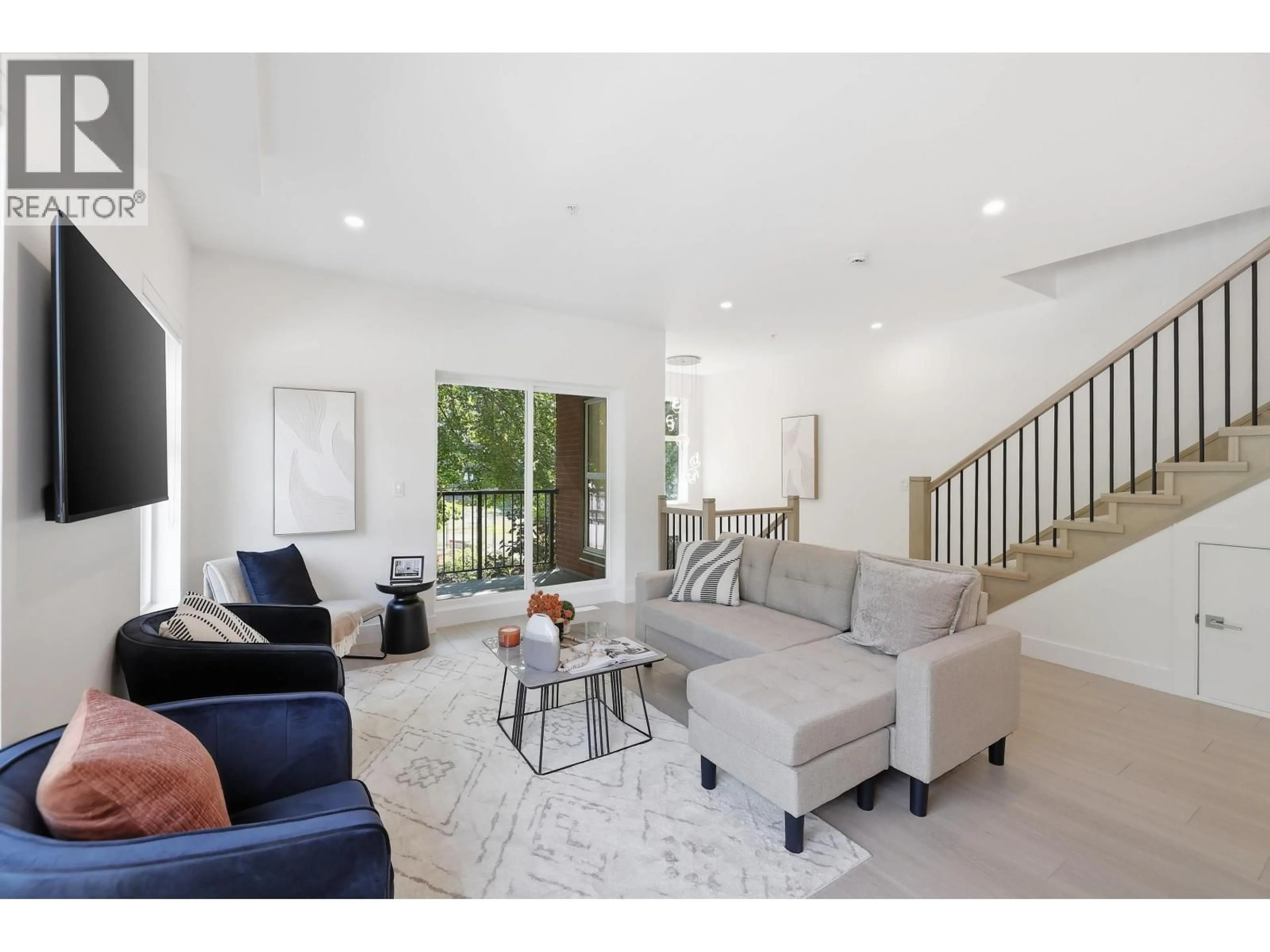 Living room with furniture, unknown for 601 - 2427 MARY HILL ROAD, Port Coquitlam British Columbia V3C3A9