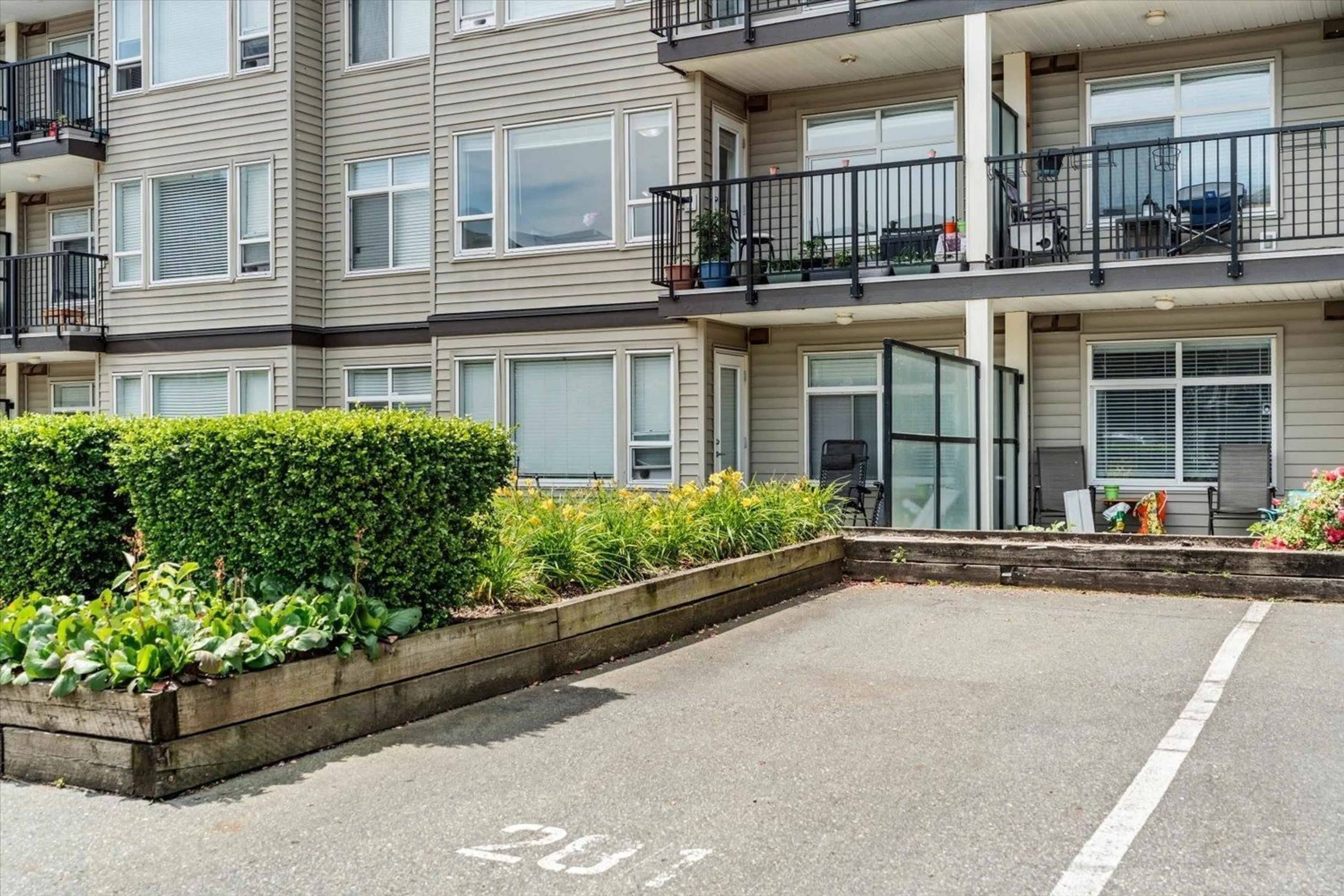 Patio, unknown for 218 - 9422 VICTOR STREET, Chilliwack British Columbia V2P0B8