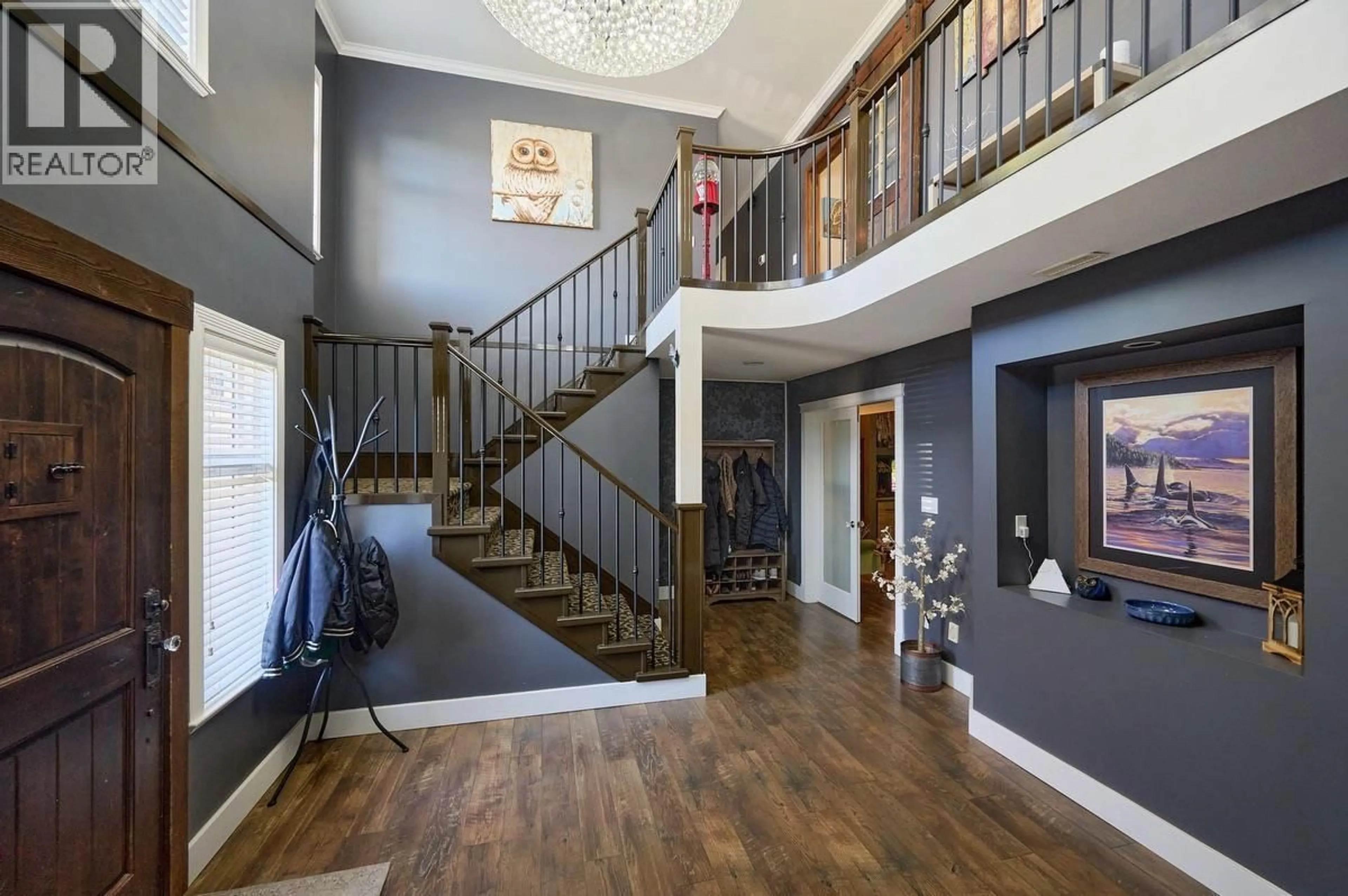 Indoor foyer for 21120 STONEHOUSE AVENUE, Maple Ridge British Columbia V2X8L9