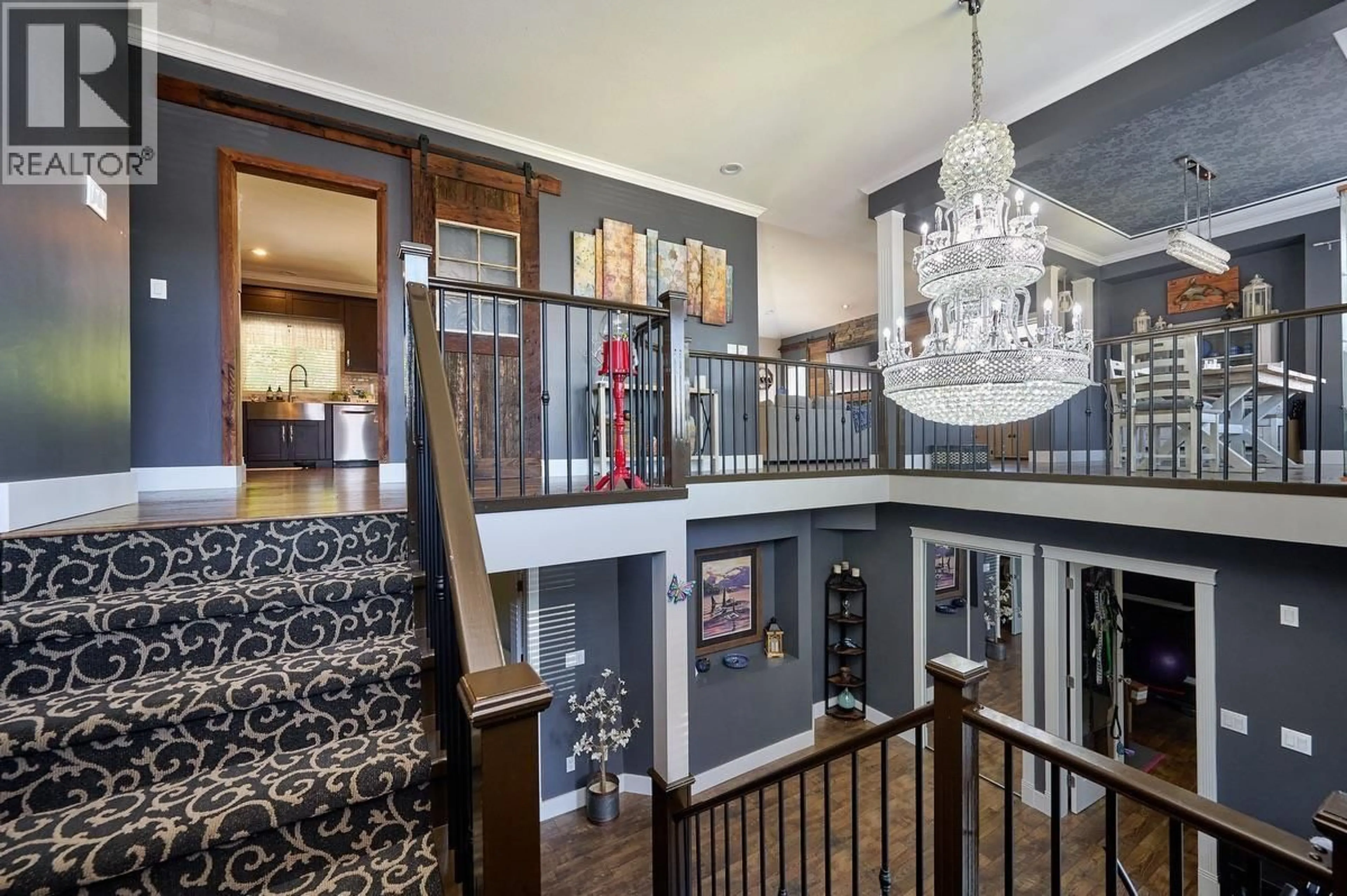 Indoor foyer for 21120 STONEHOUSE AVENUE, Maple Ridge British Columbia V2X8L9