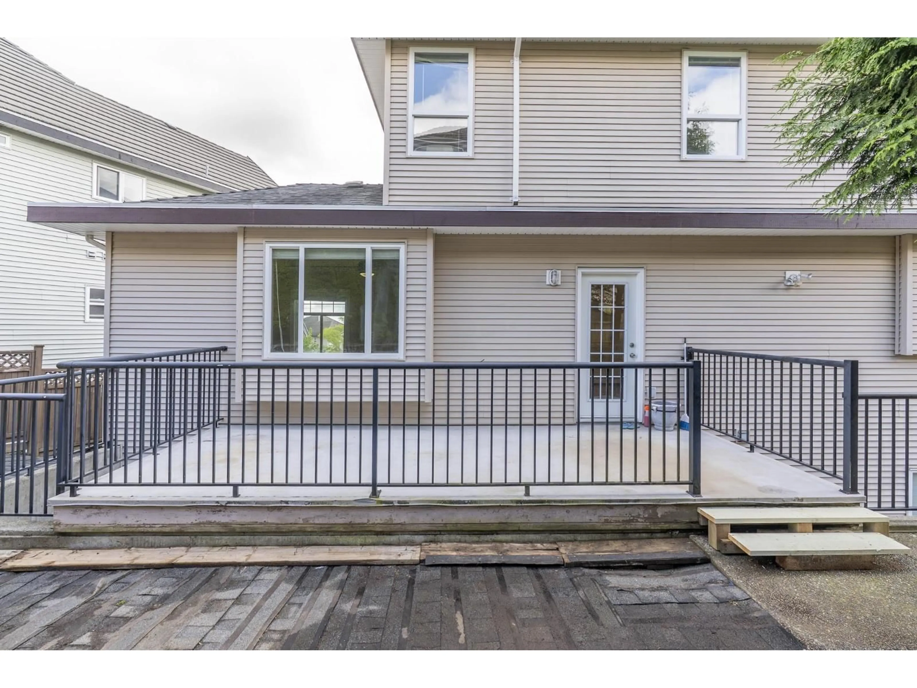 Unknown for 7161 151 STREET, Surrey British Columbia V3S7Y8