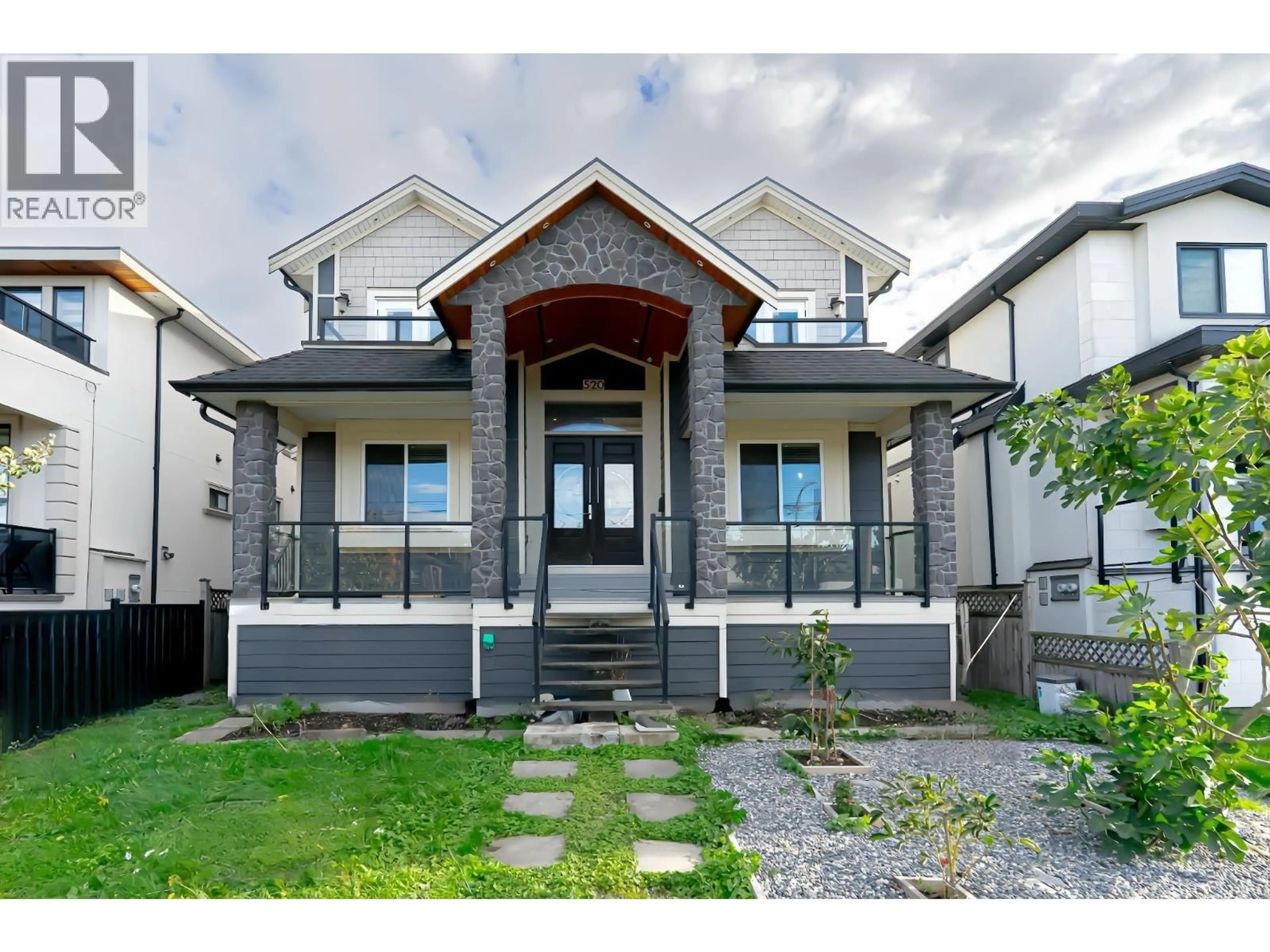 Home with vinyl exterior material, unknown for 520 EWEN AVENUE, New Westminster British Columbia V3M5B1