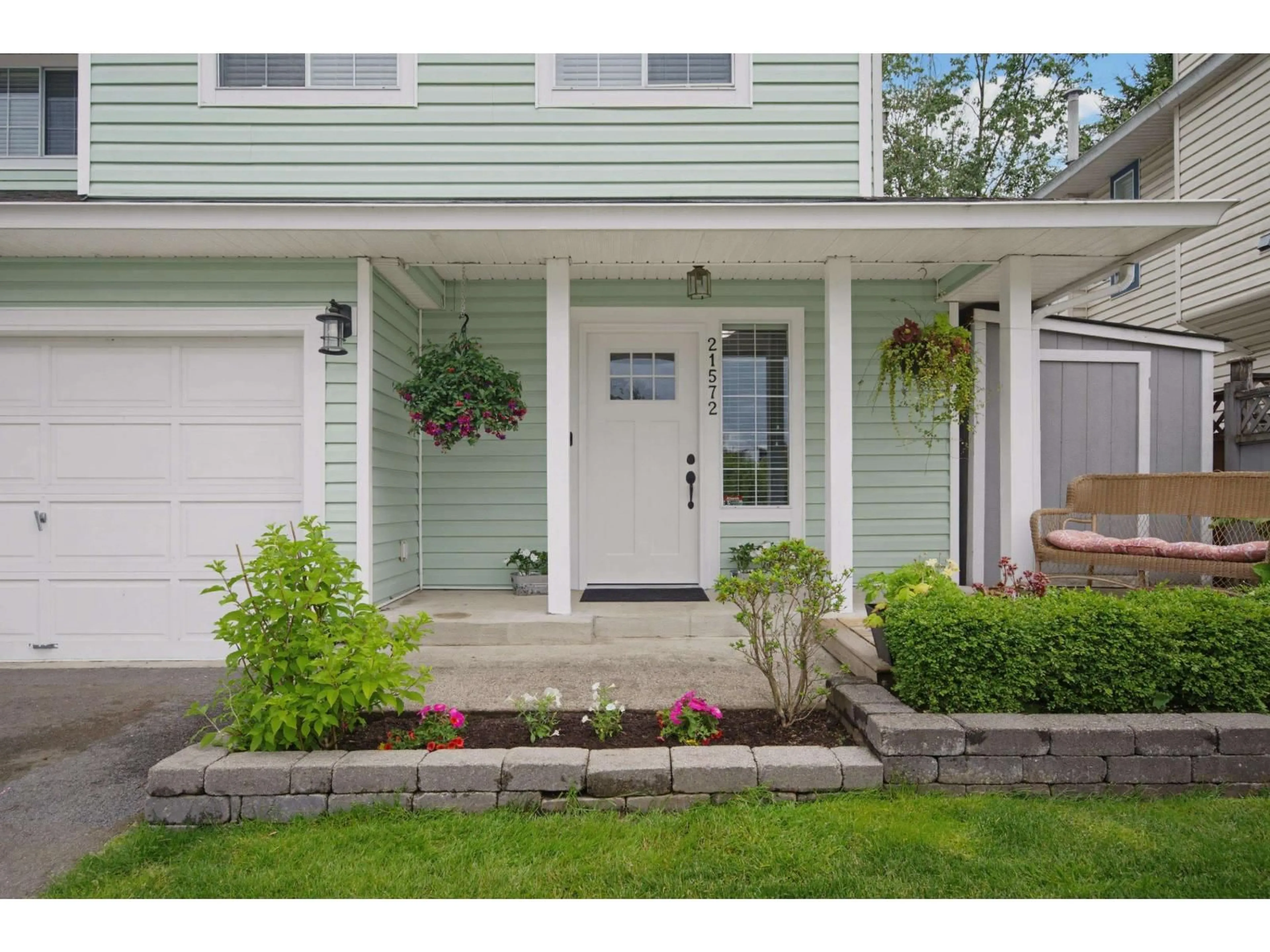 Indoor entryway for 21572 93B AVENUE, Langley British Columbia V1M2A3