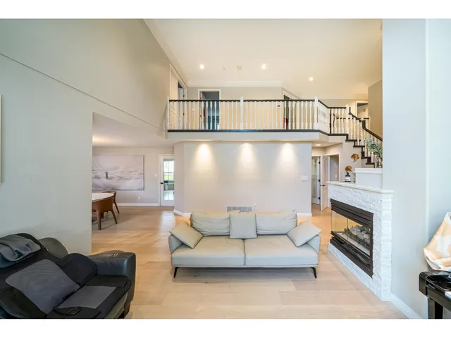 9362 206A STREET, Langley 5