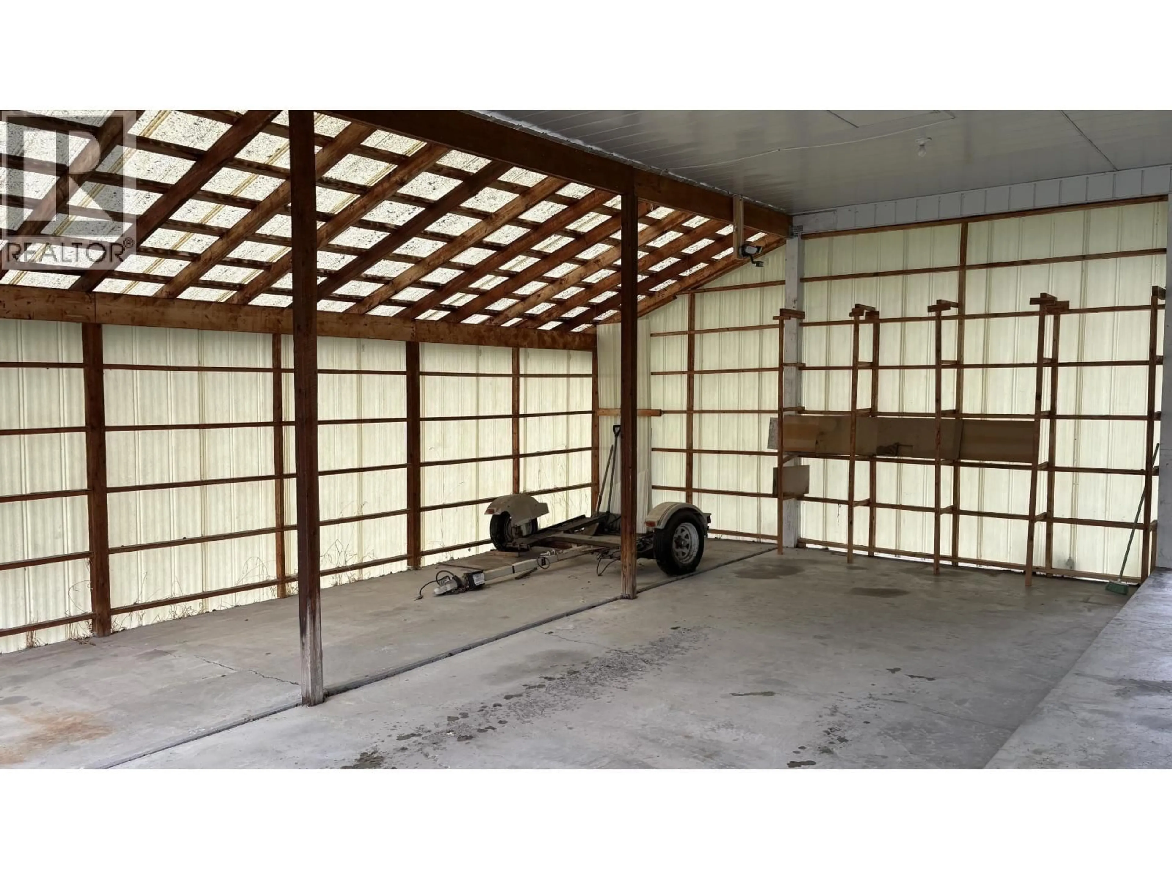 Indoor garage for 5032 HANSEN COURT, 108 Mile Ranch British Columbia V0K2Z0