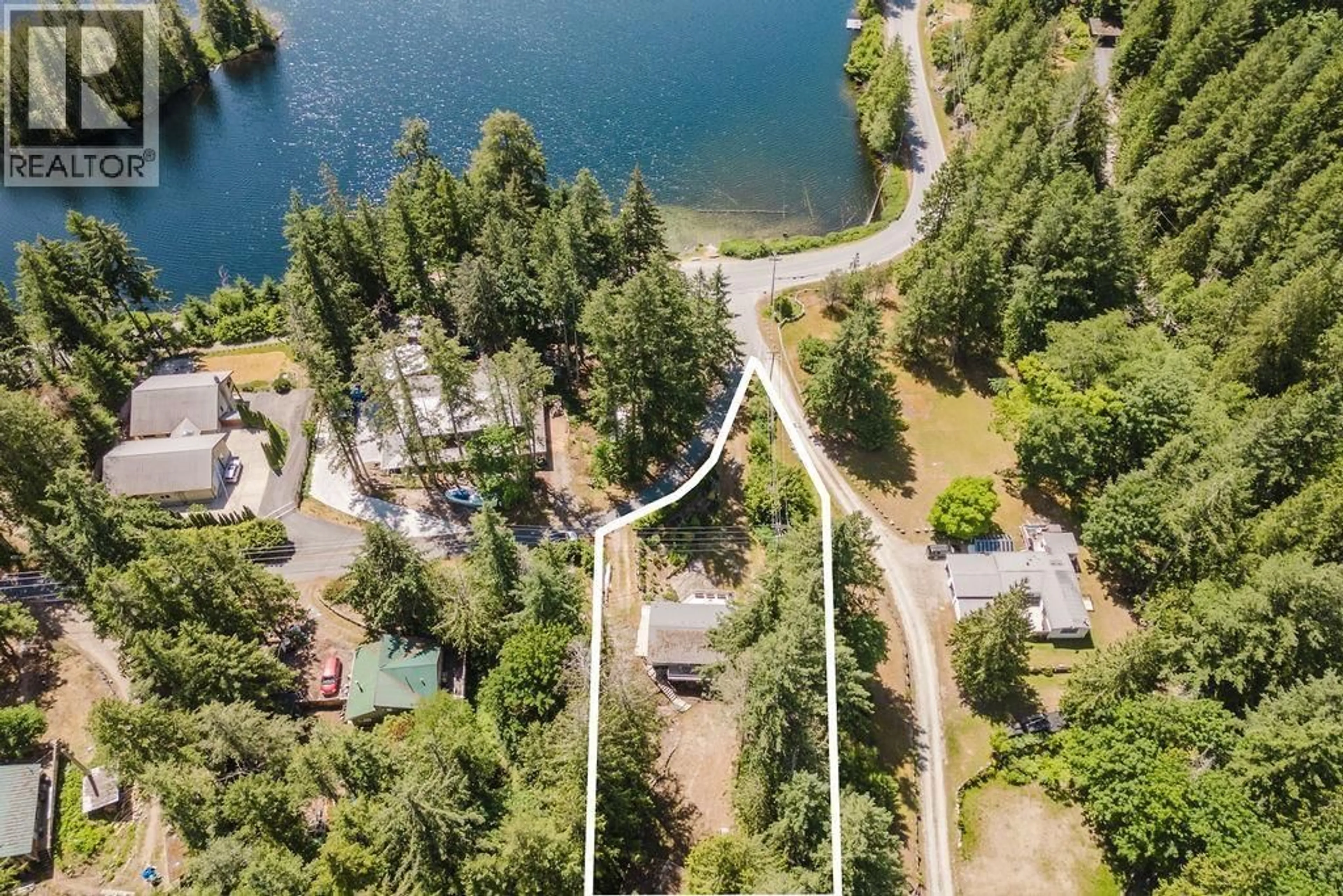 A pic from outside/outdoor area/front of a property/back of a property/a pic from drone, water/lake/river/ocean view for 5079 ELLIOT ROAD, Pender Harbour British Columbia V0N1S1