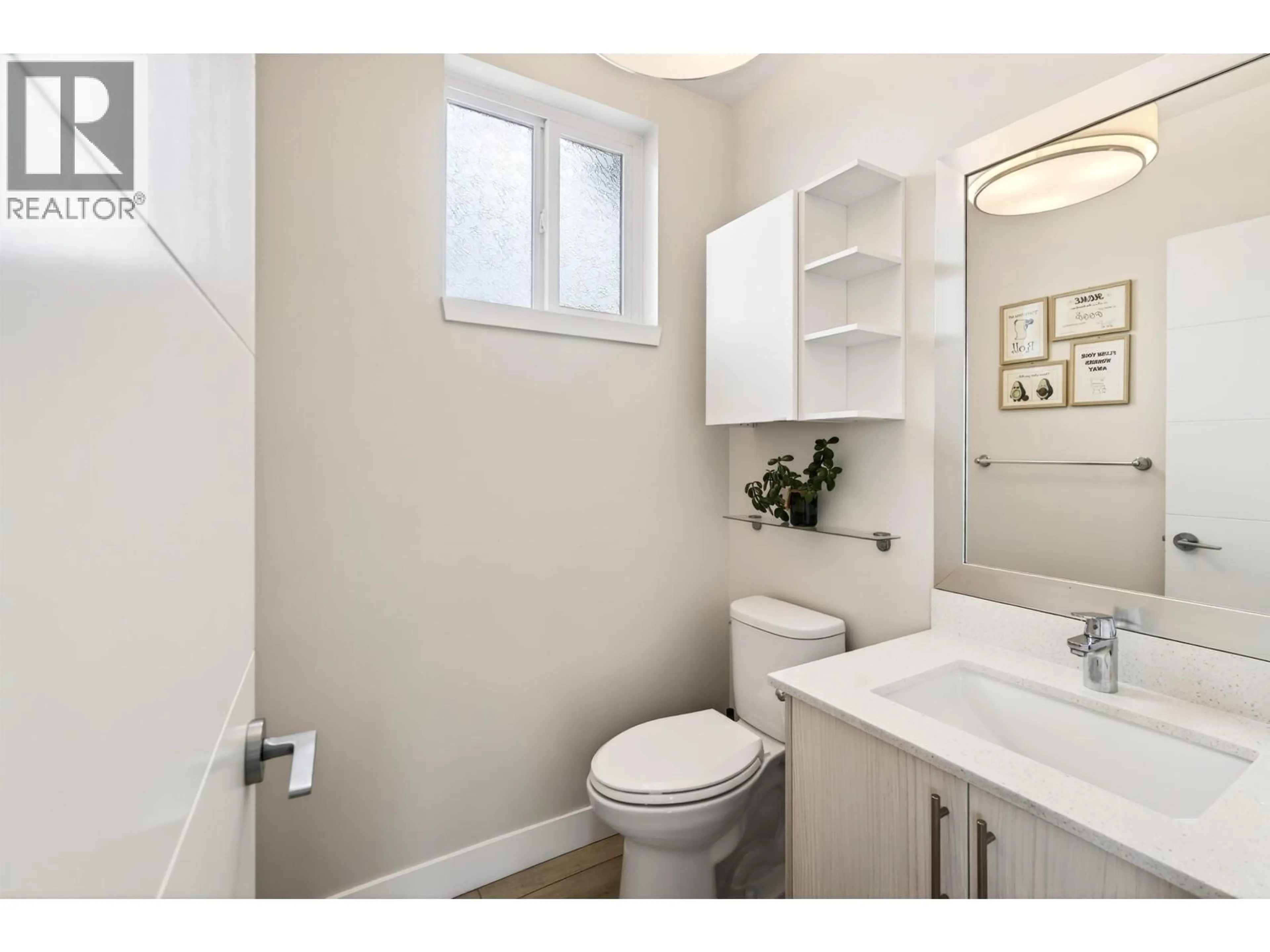 Standard bathroom, ceramic/tile floor for 14 - 4191 NO. 4 ROAD, Richmond British Columbia V6X2M2