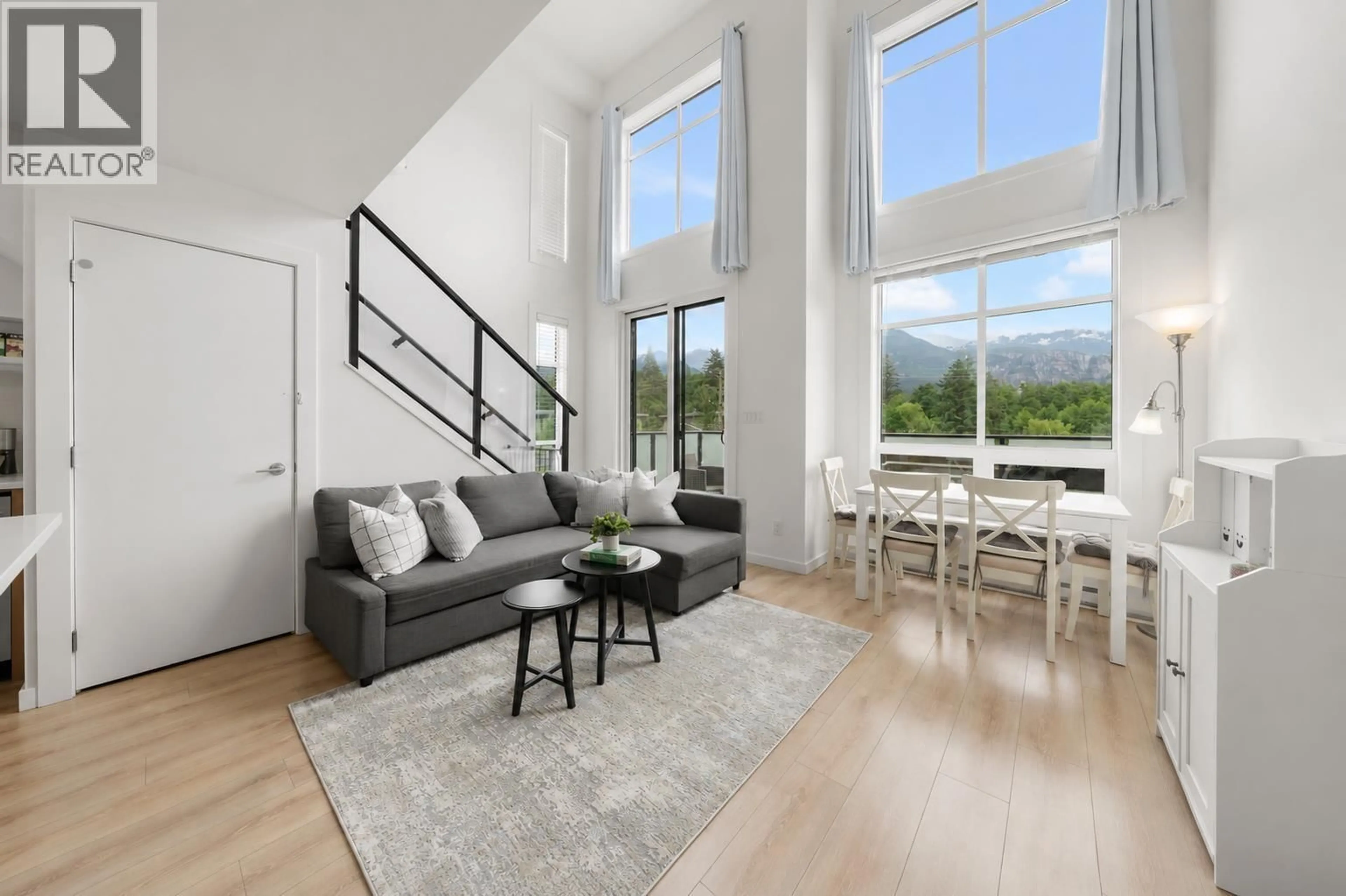 Living room with furniture, unknown for 206 - 39767 GOVERNMENT ROAD, Squamish British Columbia V8B0Z1