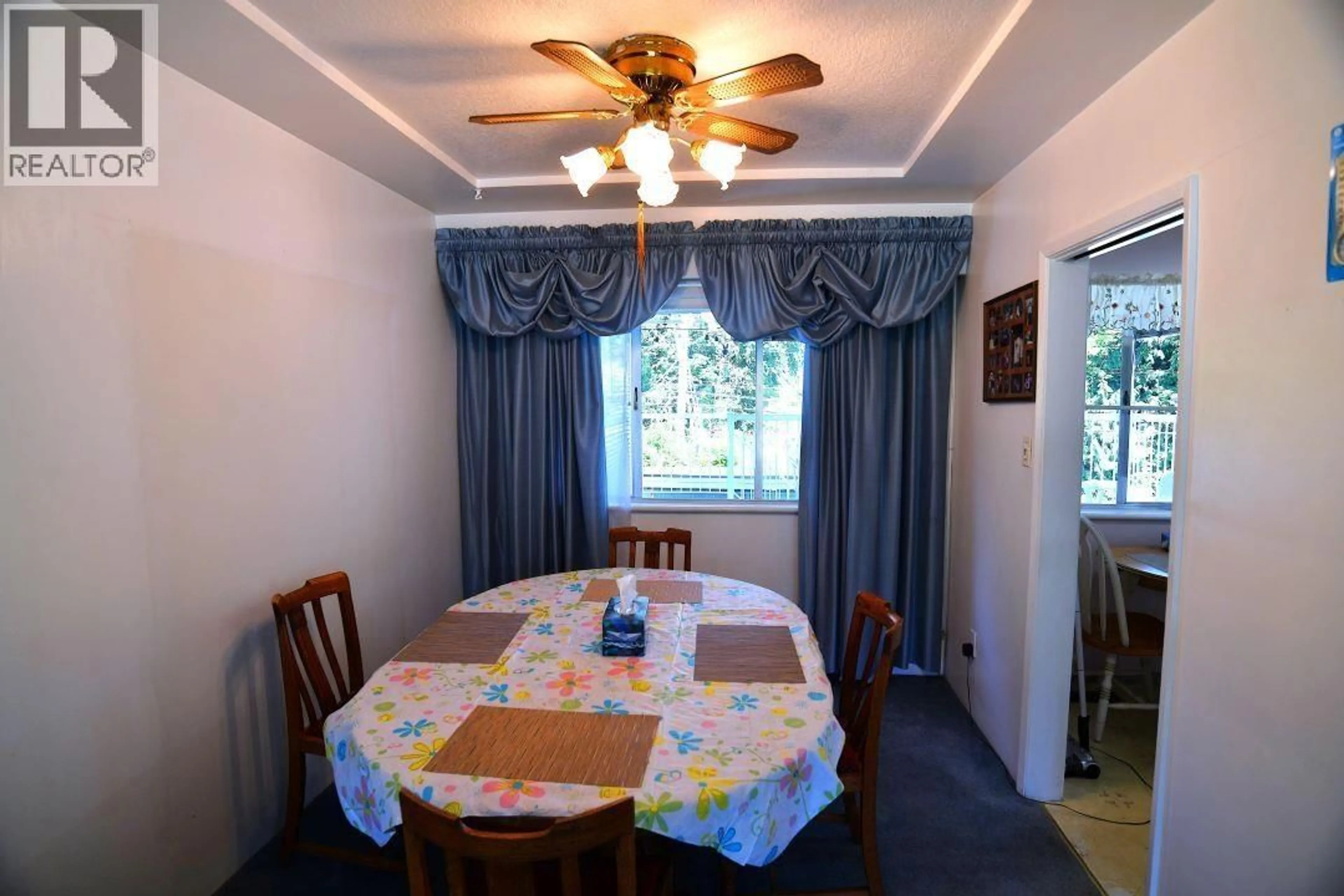 Dining room, unknown for 3057 NOEL DRIVE, Burnaby British Columbia V3J1J4