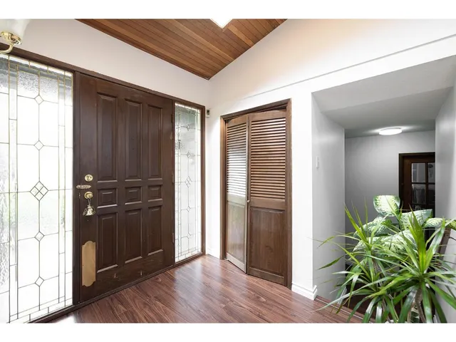 11612 SUMMIT CRESCENT, Delta 5