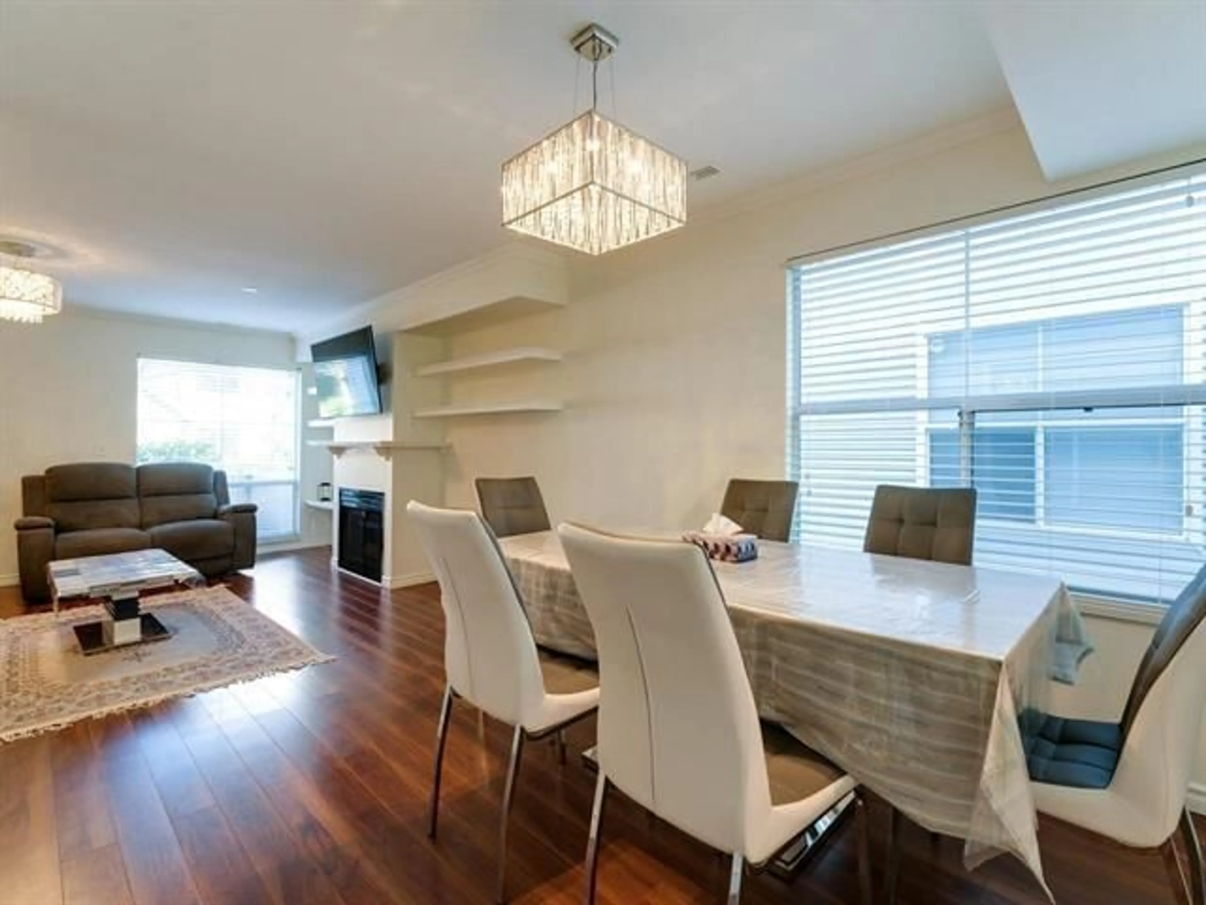 Dining room, wood/laminate floor for 28 - 13713 72A AVENUE, Surrey British Columbia V3W1K2