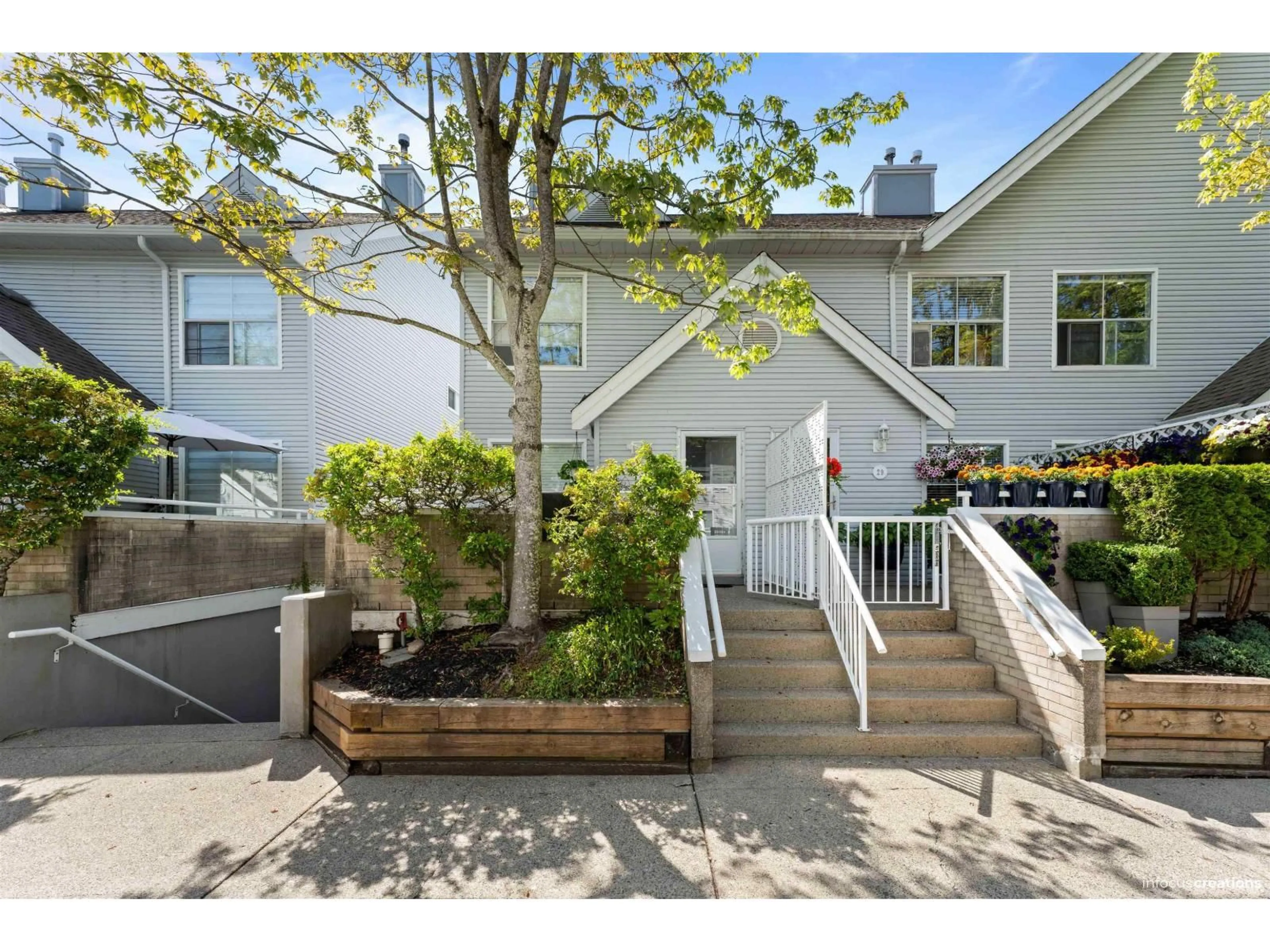 Patio, street for 28 - 13713 72A AVENUE, Surrey British Columbia V3W1K2