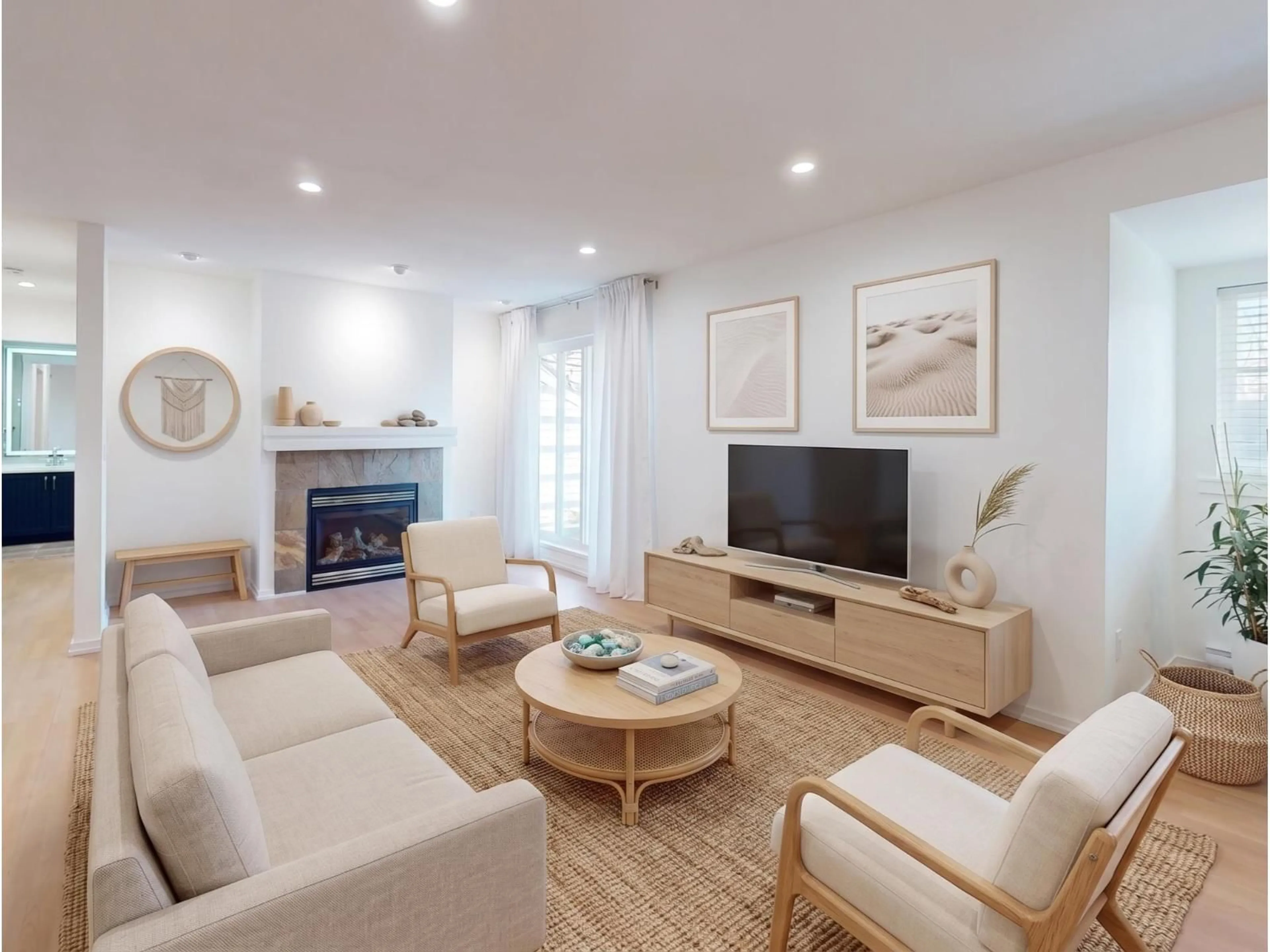Living room with furniture, unknown for 409 - 15621 MARINE DRIVE, White Rock British Columbia V4B1E1