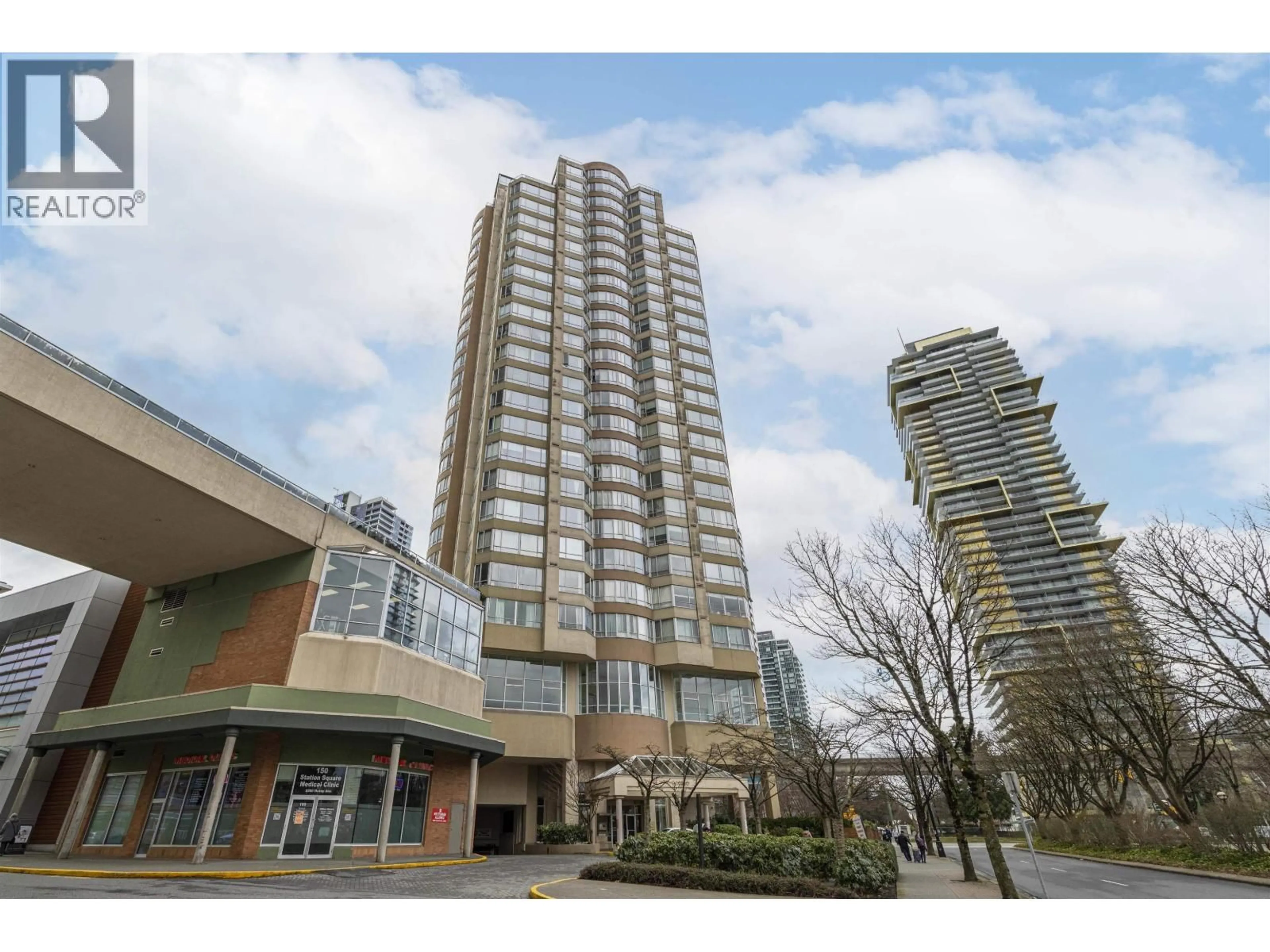 Unknown for 404 - 6240 MCKAY AVENUE, Burnaby British Columbia V5H4L8