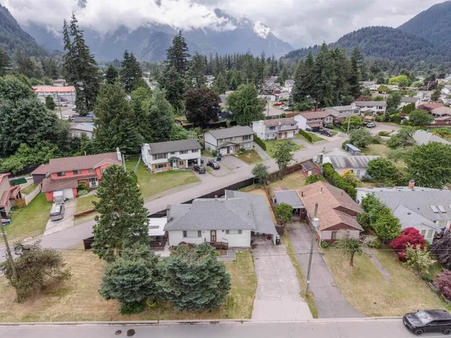 776 7TH AVENUE, Hope 2