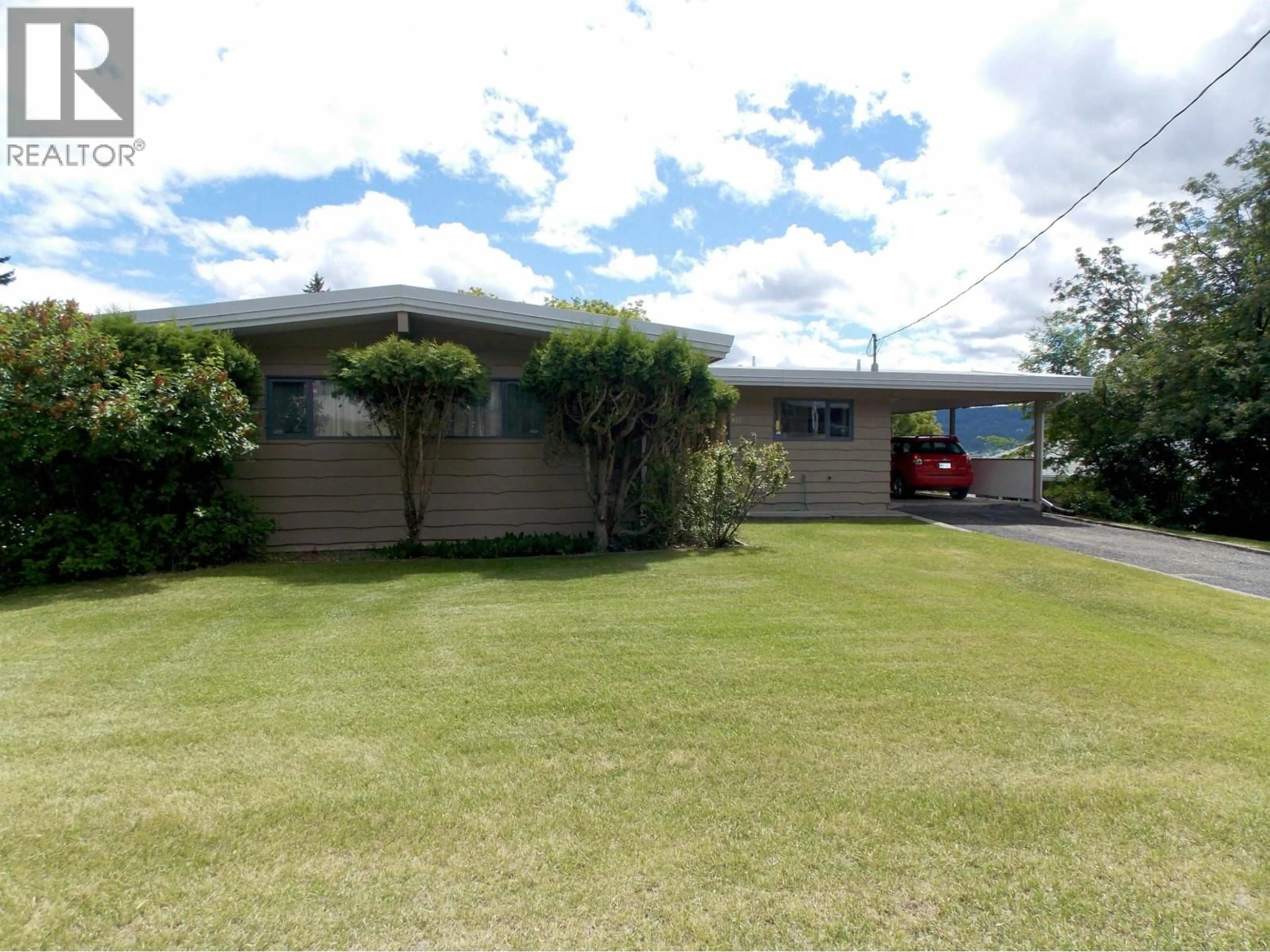 A pic from outside/outdoor area/front of a property/back of a property/a pic from drone, street for 611 GIBBON STREET, Williams Lake British Columbia V2G1V6