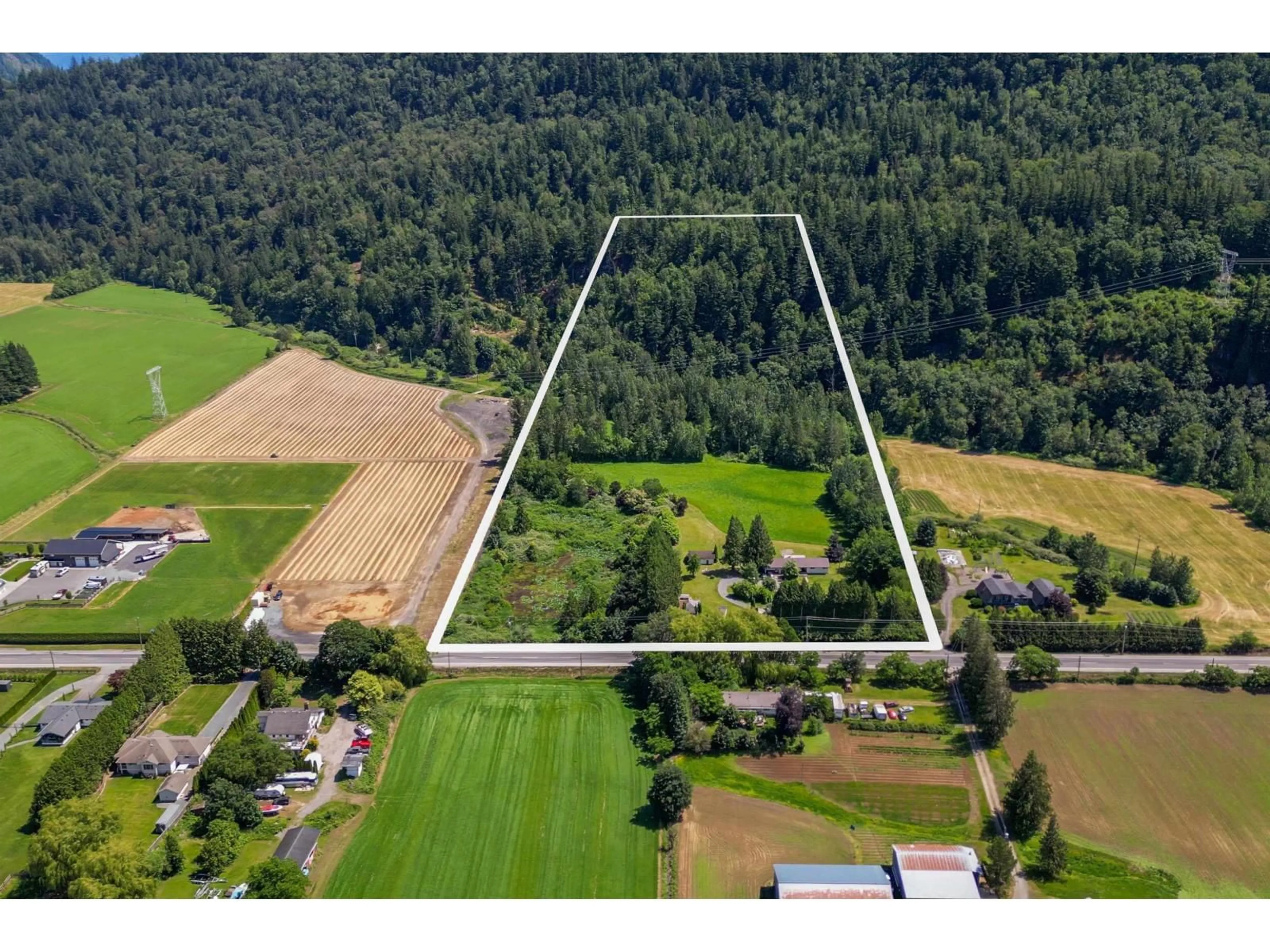 A pic from outside/outdoor area/front of a property/back of a property/a pic from drone, building for 3510 HOT SPRINGS ROAD, Agassiz British Columbia V0M1A3