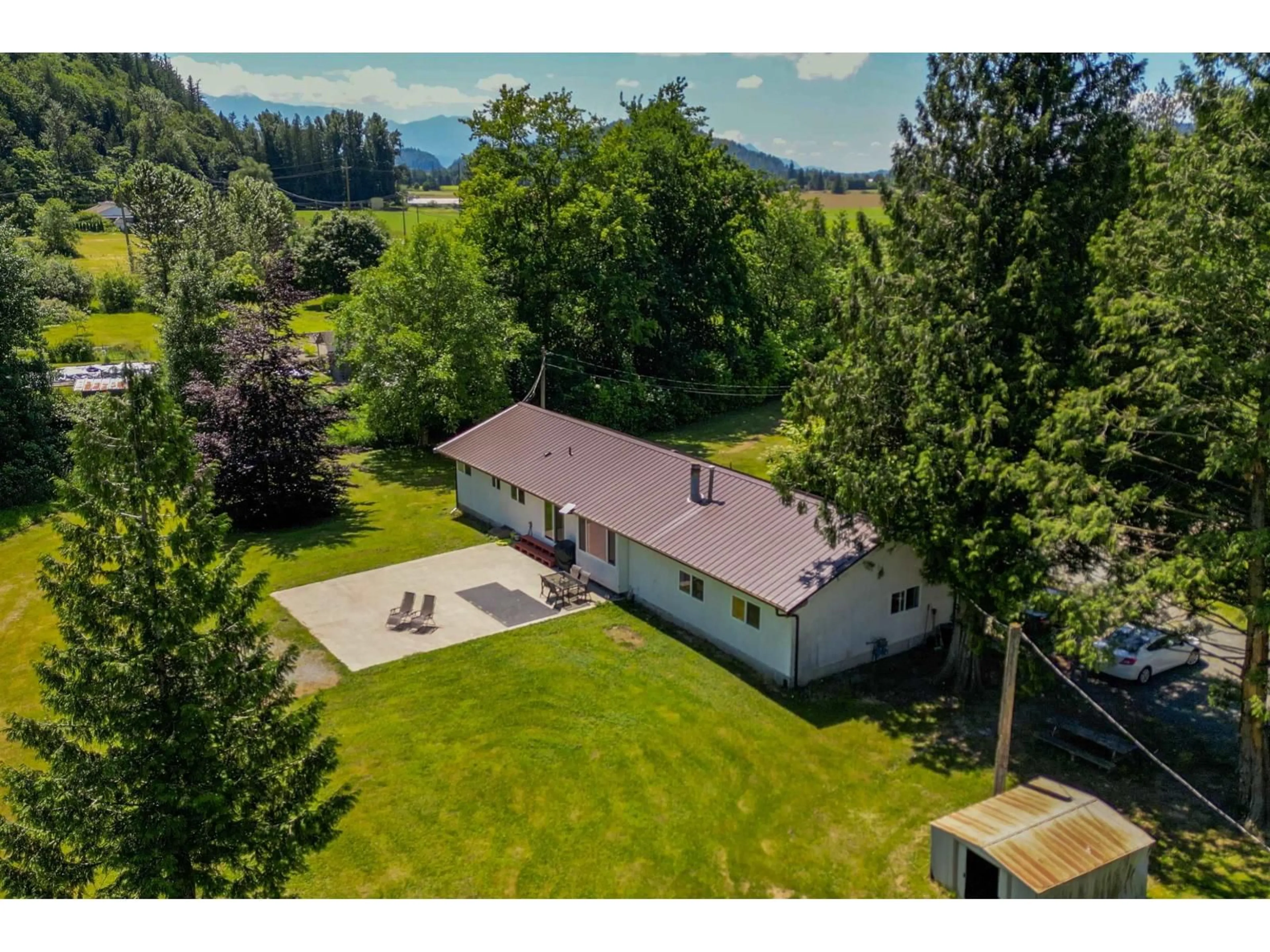 A pic from outside/outdoor area/front of a property/back of a property/a pic from drone, water/lake/river/ocean view for 3510 HOT SPRINGS ROAD, Agassiz British Columbia V0M1A3