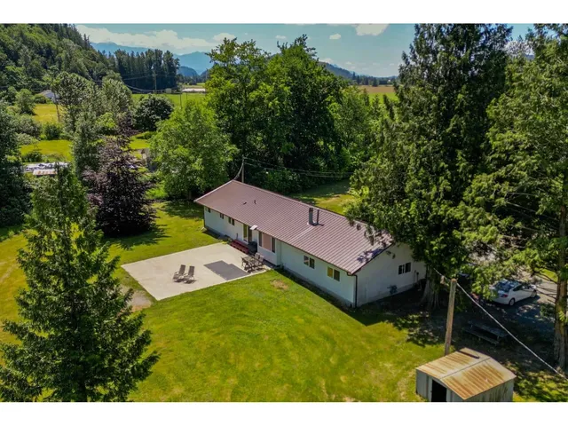 3510 HOT SPRINGS ROAD, Agassiz 3
