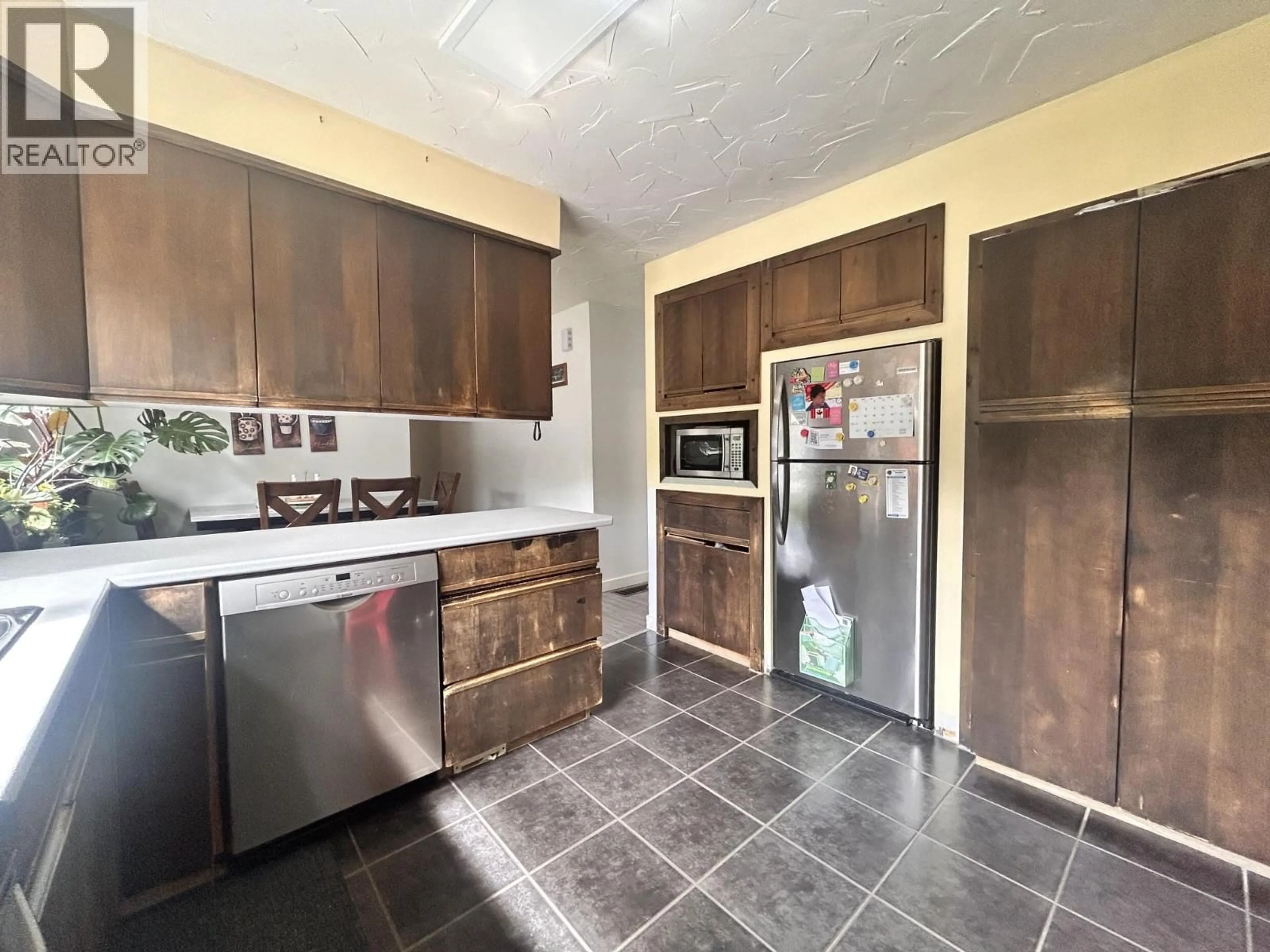Standard kitchen, ceramic/tile floor for 3022 HART HIGHWAY, Prince George British Columbia V2K3X9