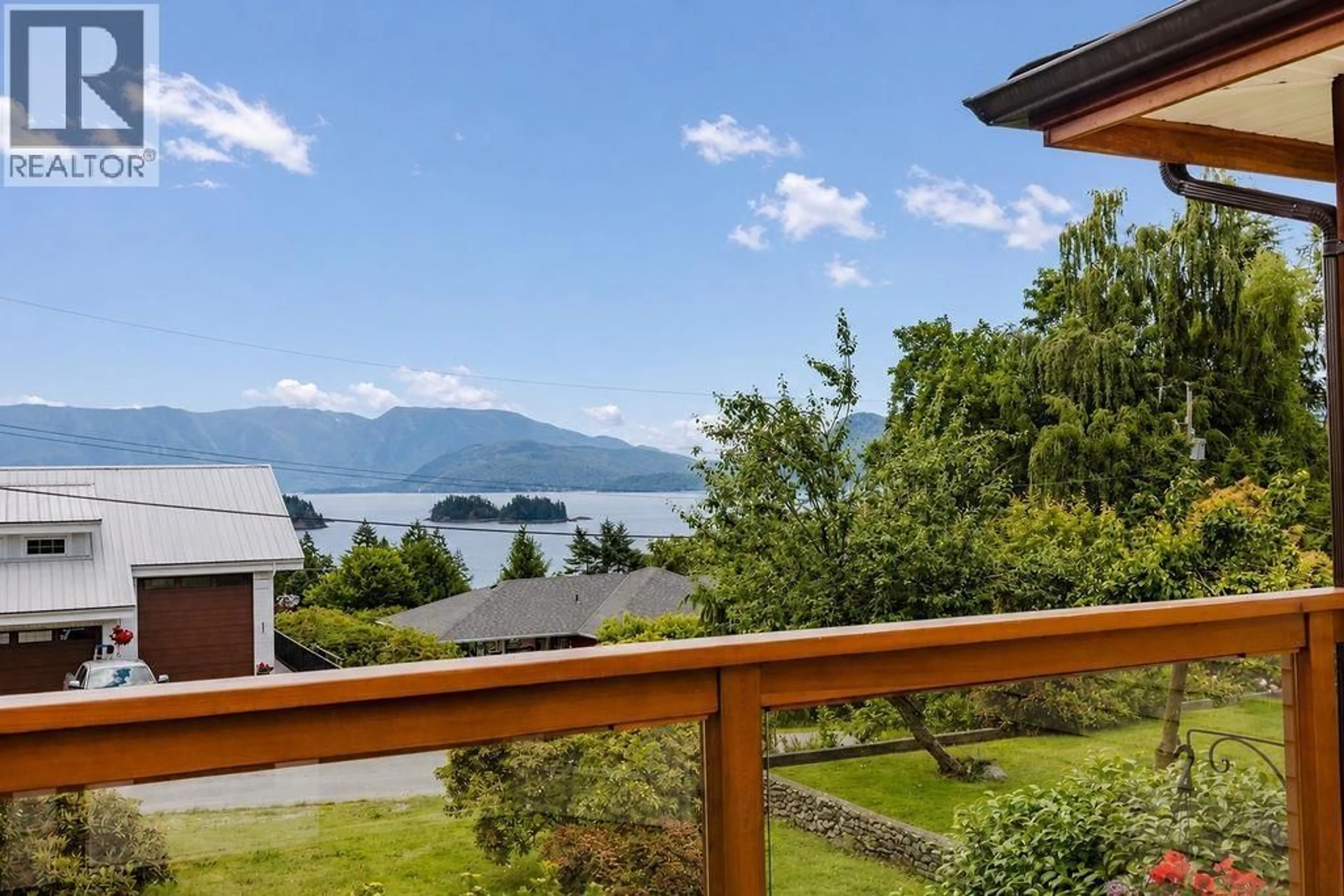 Patio, water/lake/river/ocean view for 1515 THOMPSON ROAD, Gibsons British Columbia V0N1V6
