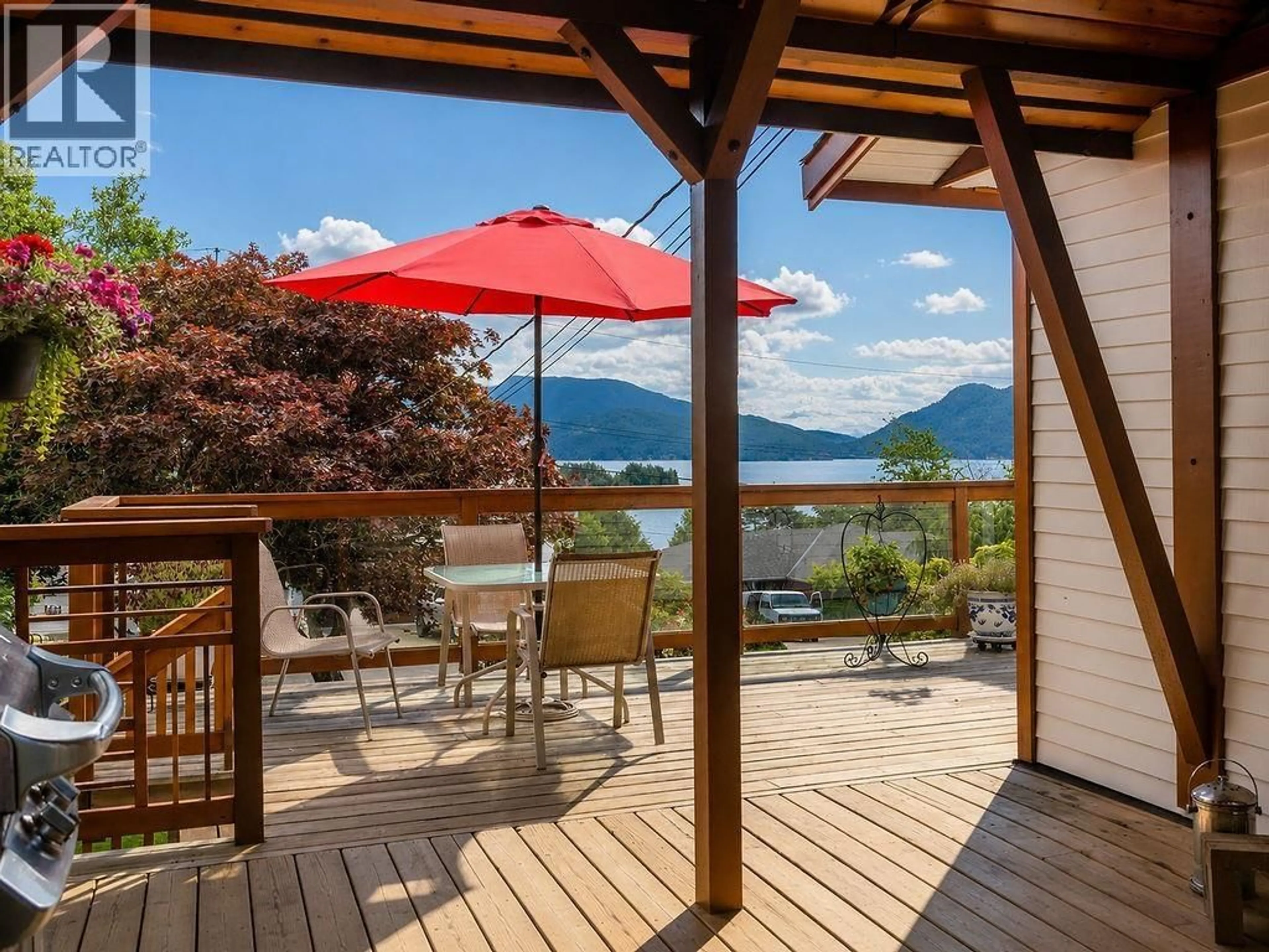 Patio, water/lake/river/ocean view for 1515 THOMPSON ROAD, Gibsons British Columbia V0N1V6