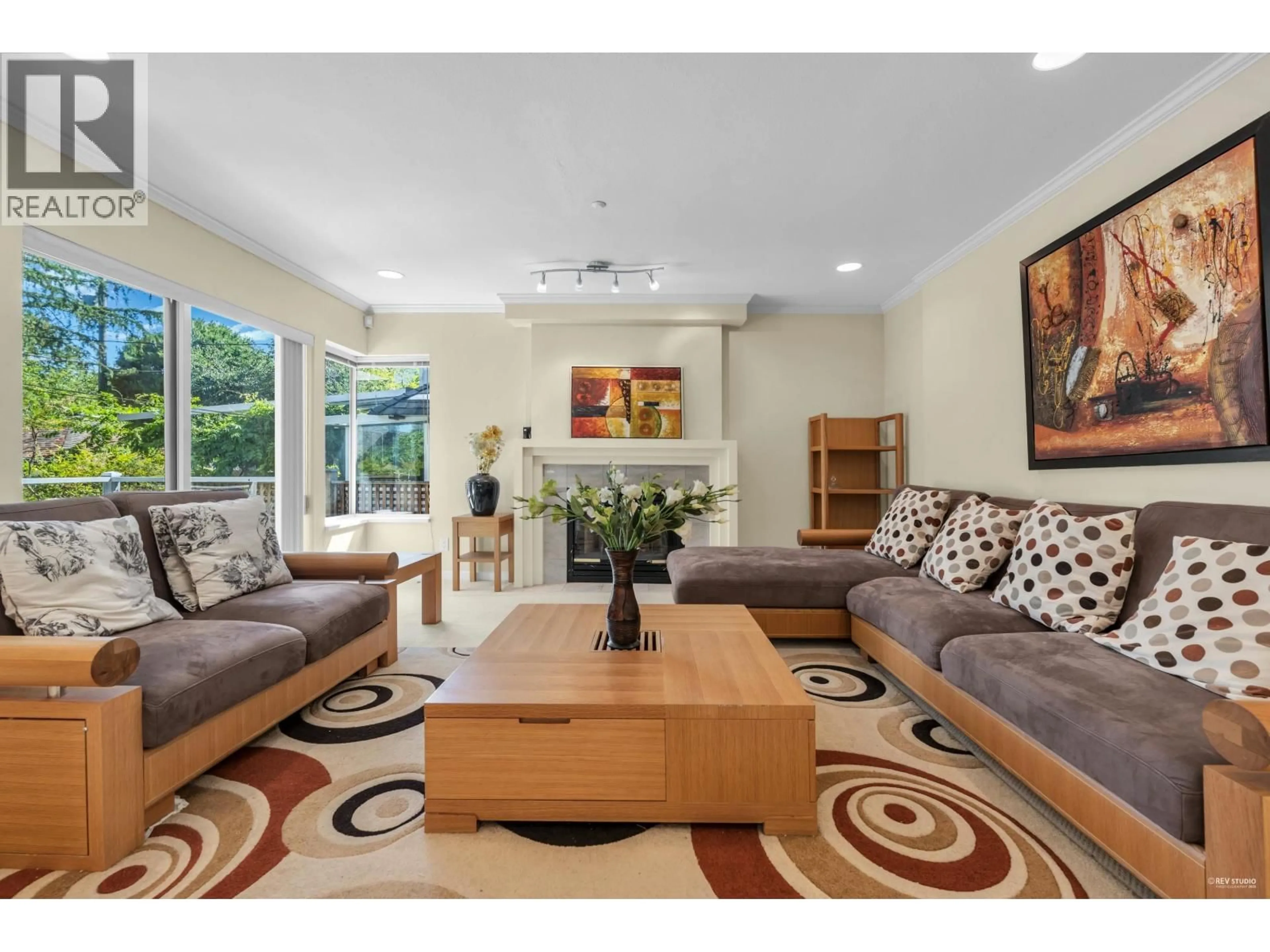 Living room with furniture, unknown for 3091 38TH AVENUE, Vancouver British Columbia V6N2X4