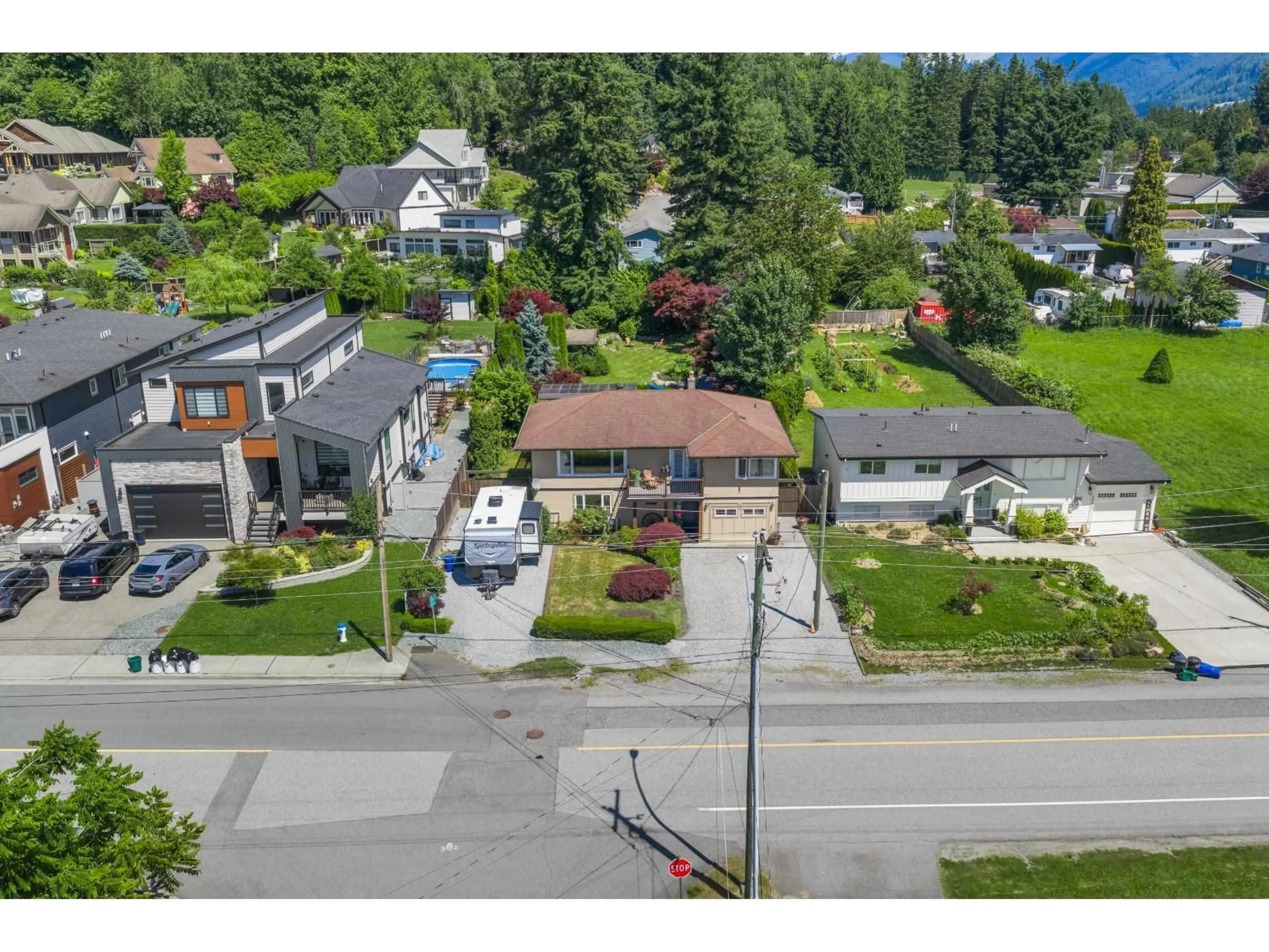 A pic from outside/outdoor area/front of a property/back of a property/a pic from drone, street for 34921 DEWDNEY TRUNK ROAD, Mission British Columbia V2V6S2