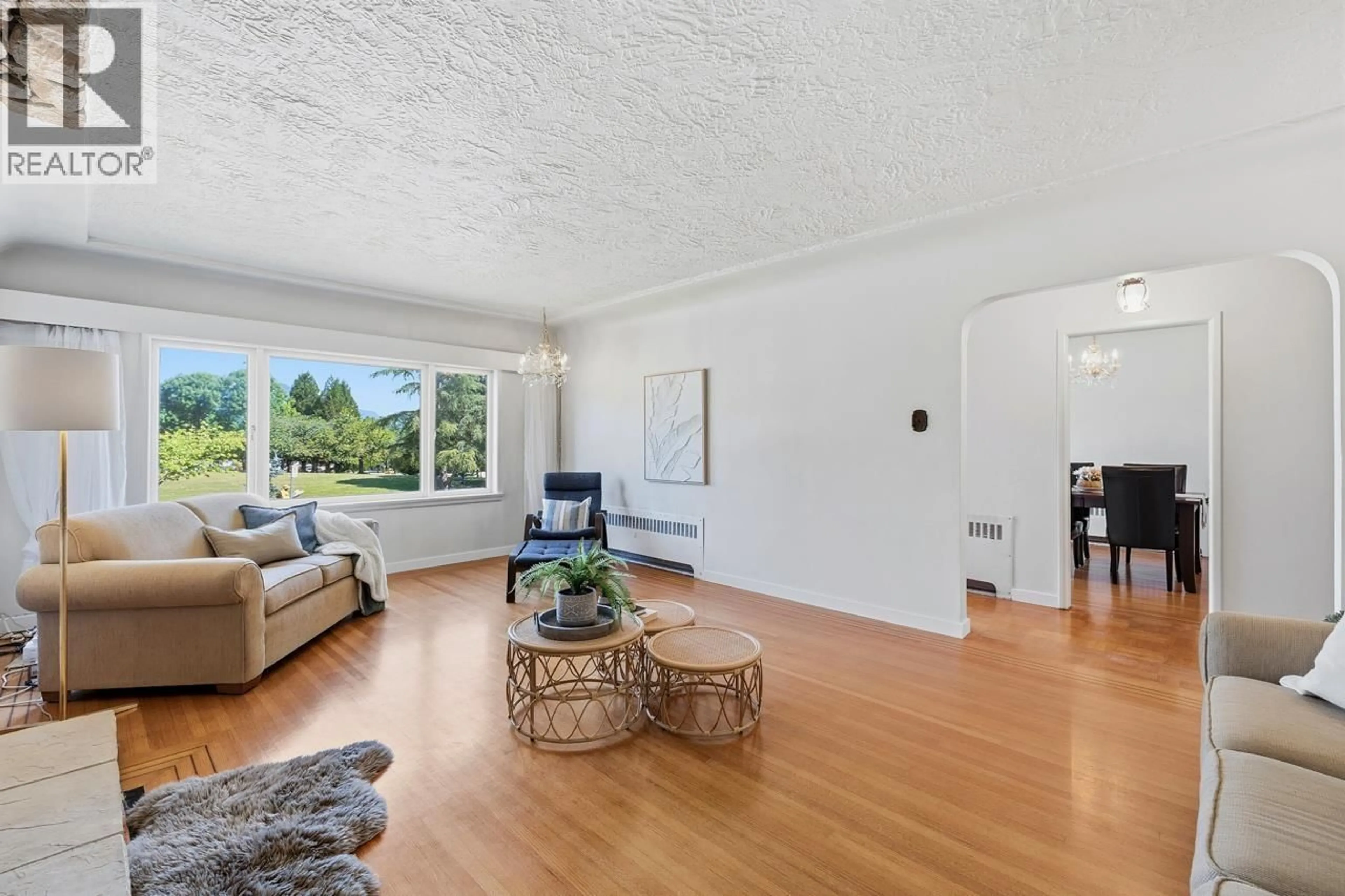Living room with furniture, unknown for 2880 OXFORD STREET, Vancouver British Columbia V5K1N6