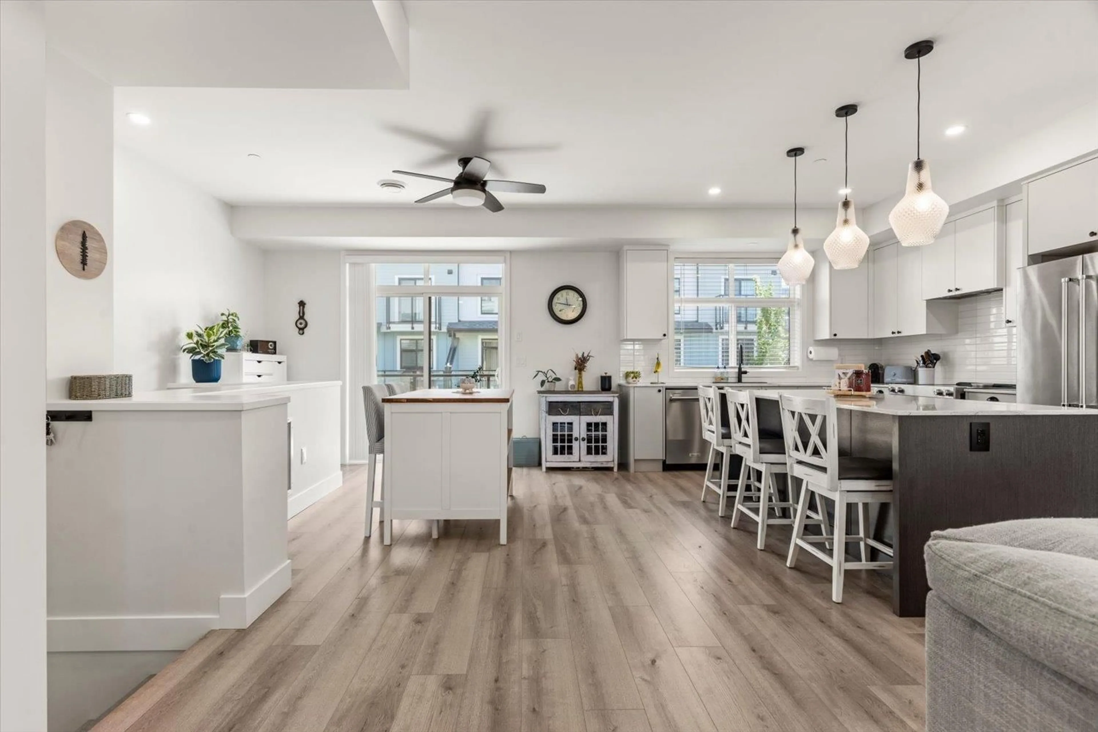 Open concept kitchen, unknown for 166 - 46211 PROMONTORY ROAD, Chilliwack British Columbia V2R6E5