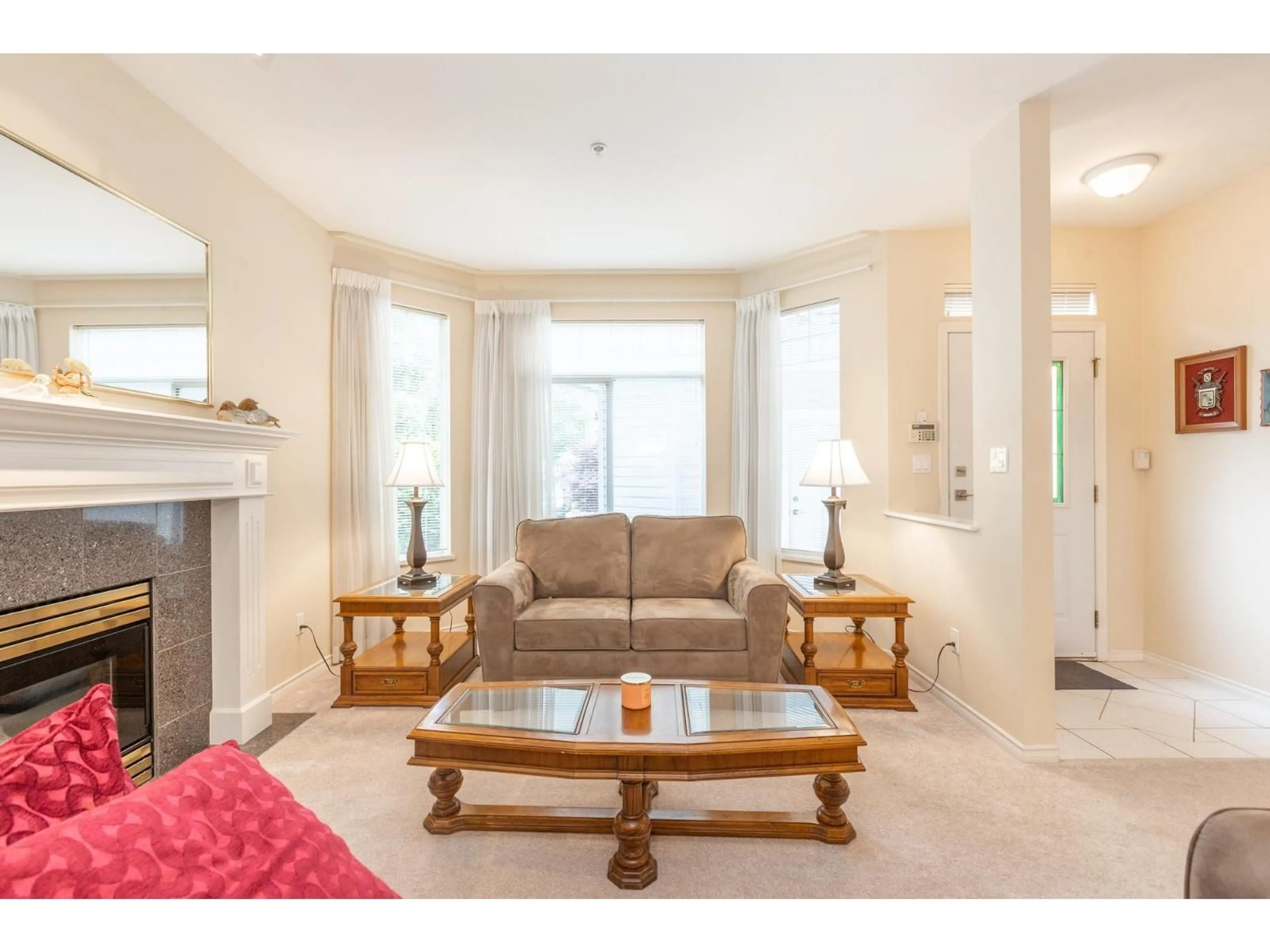 Living room with furniture, unknown for 40 - 5708 208 STREET, Langley British Columbia V3A8L4
