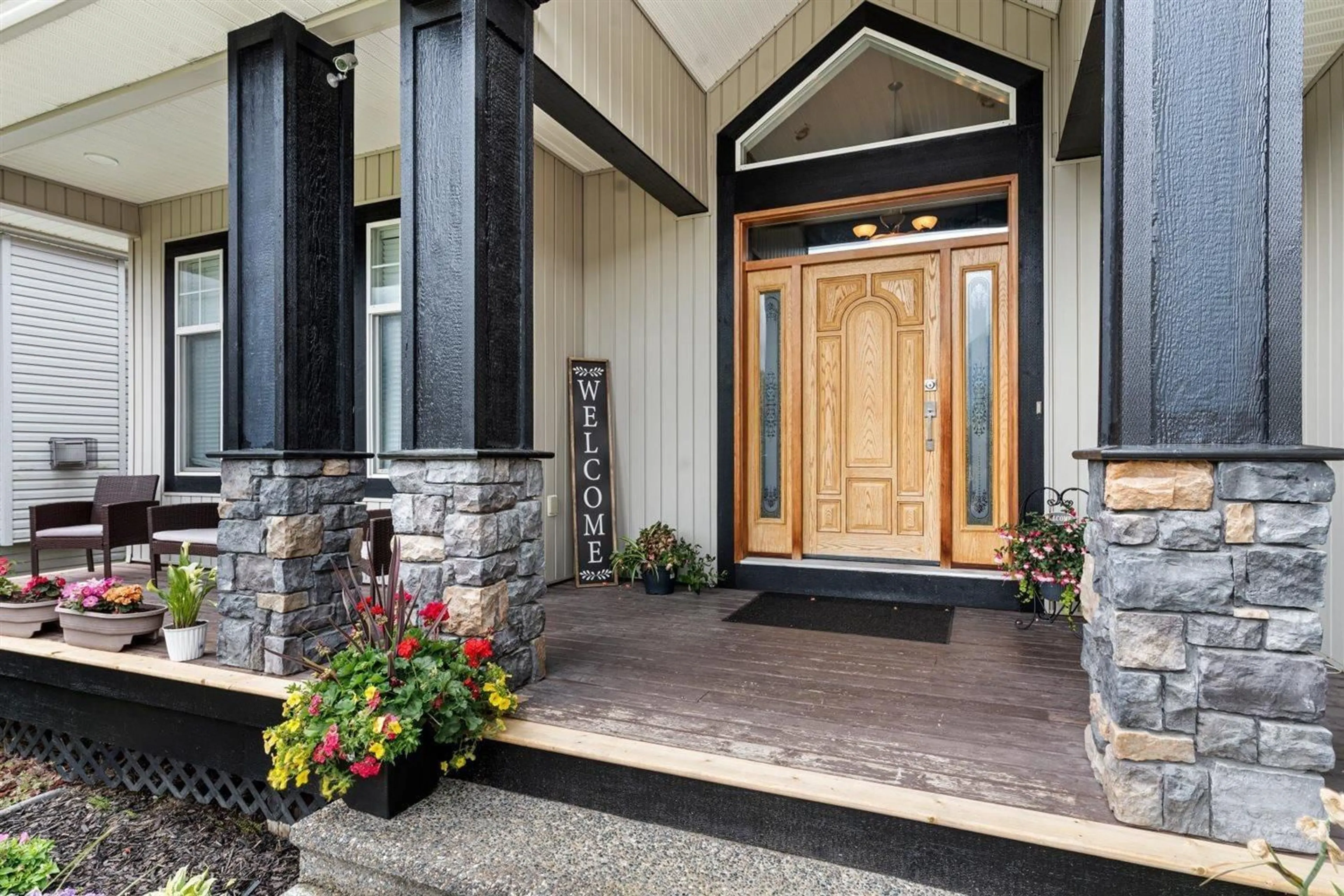 Indoor entryway for 46035 SHERWOOD DRIVE, Chilliwack British Columbia V2R5R2