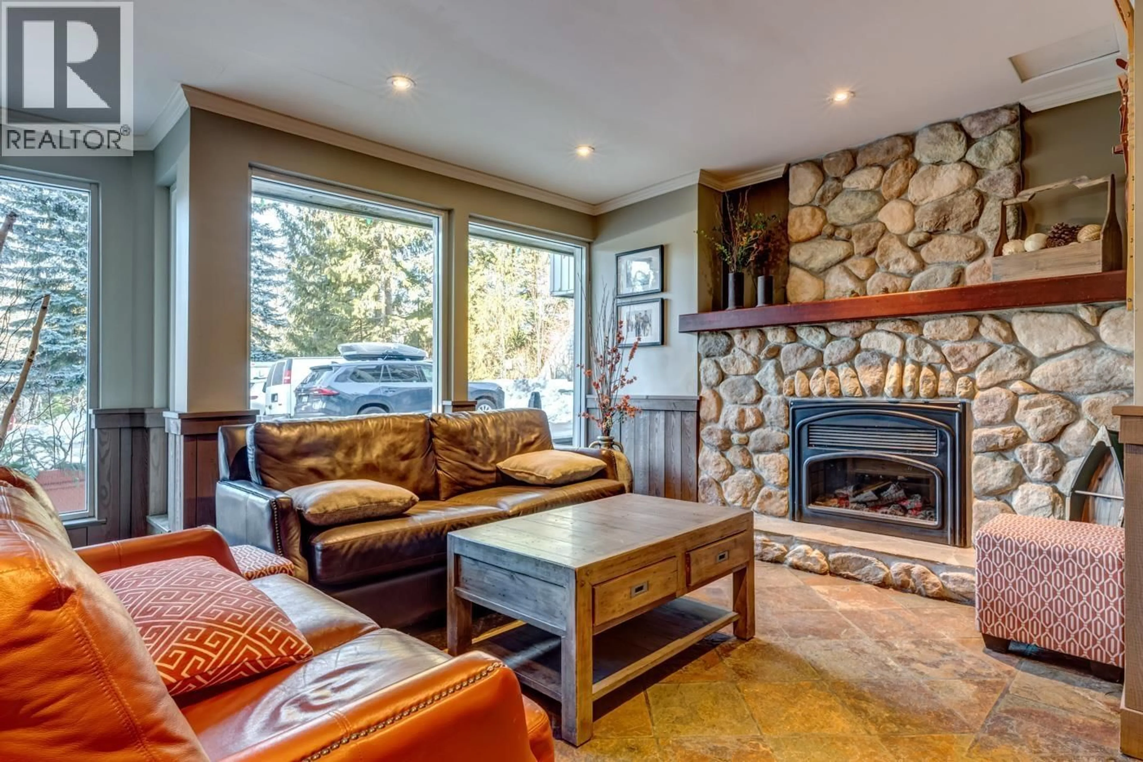 Living room with furniture, unknown for 207 - 4749 SPEARHEAD DRIVE, Whistler British Columbia V8E1E9