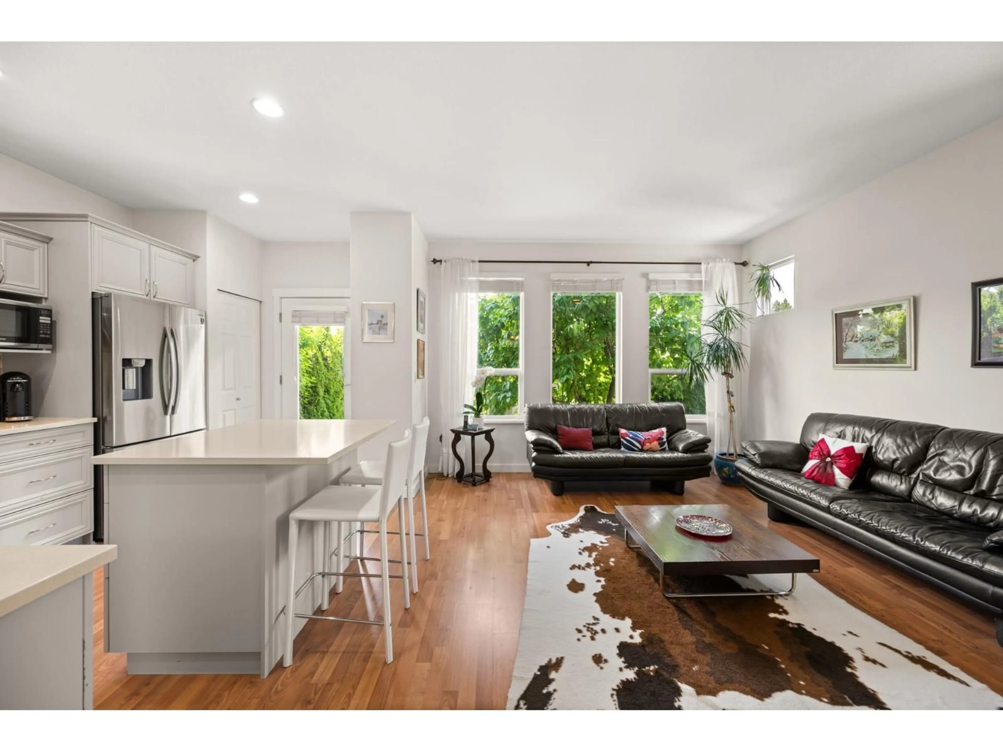 Open concept kitchen, unknown for 15175 61 AVENUE, Surrey British Columbia V3S5J7