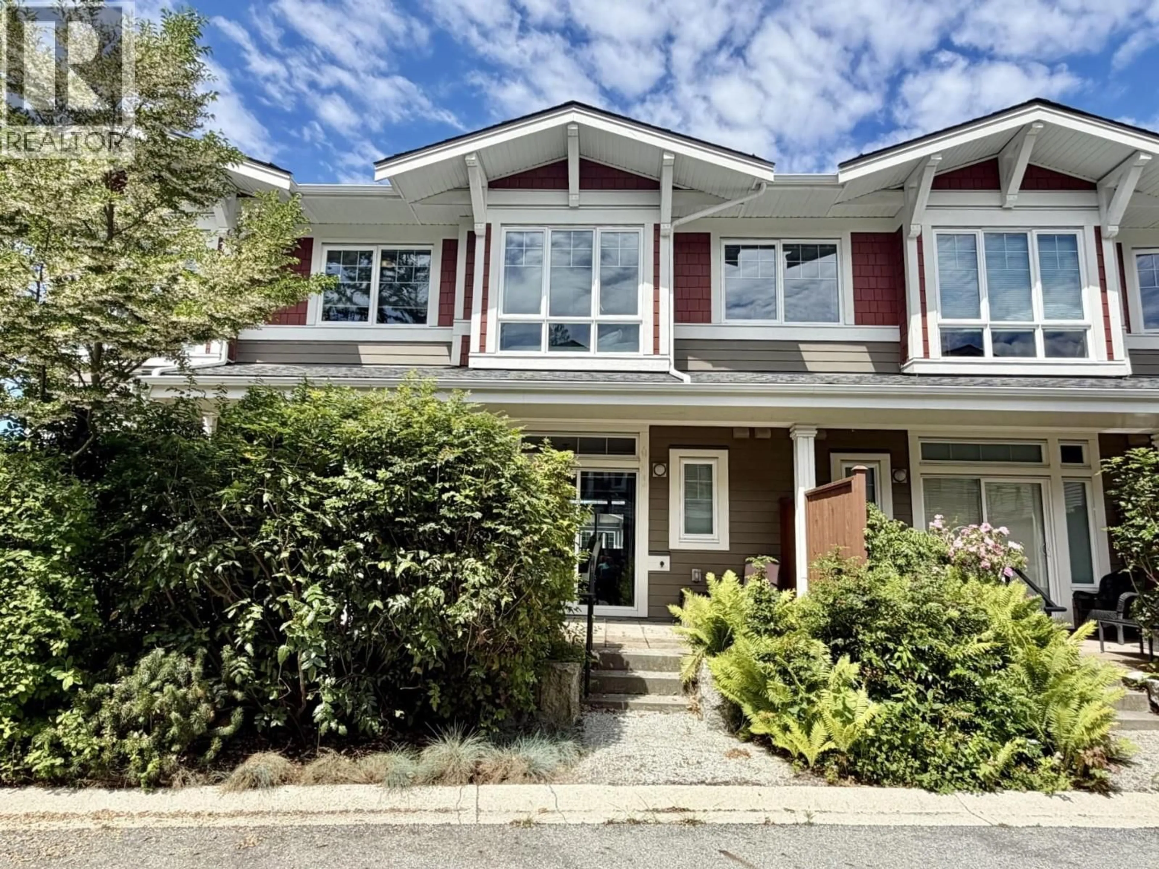 Home with vinyl exterior material, street for 5956 BEACHGATE LANE, Sechelt British Columbia V7Z0S2