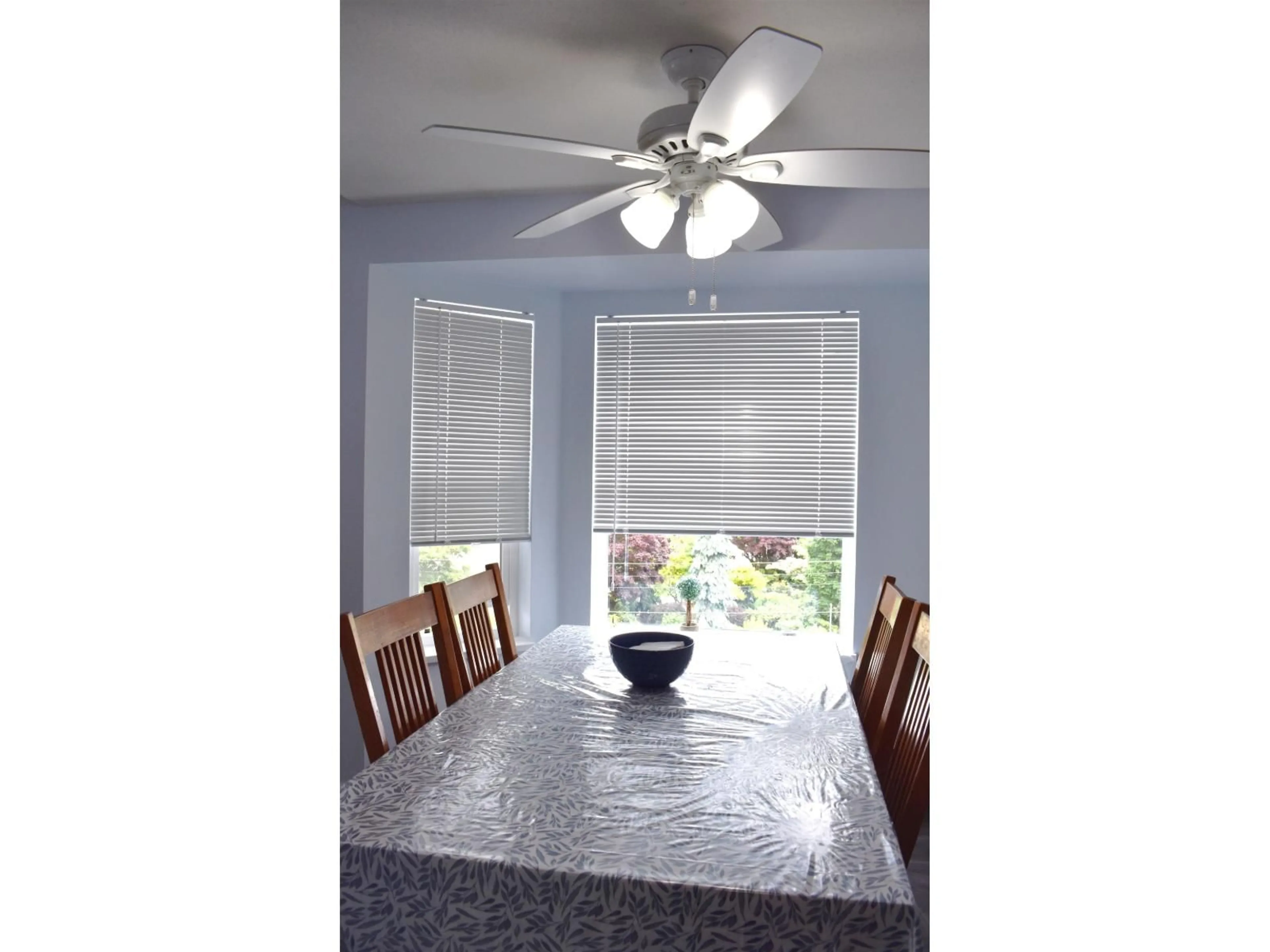 Dining room, ceramic/tile floor for 402 - 8537 YOUNG ROAD, Chilliwack British Columbia V2P4P2